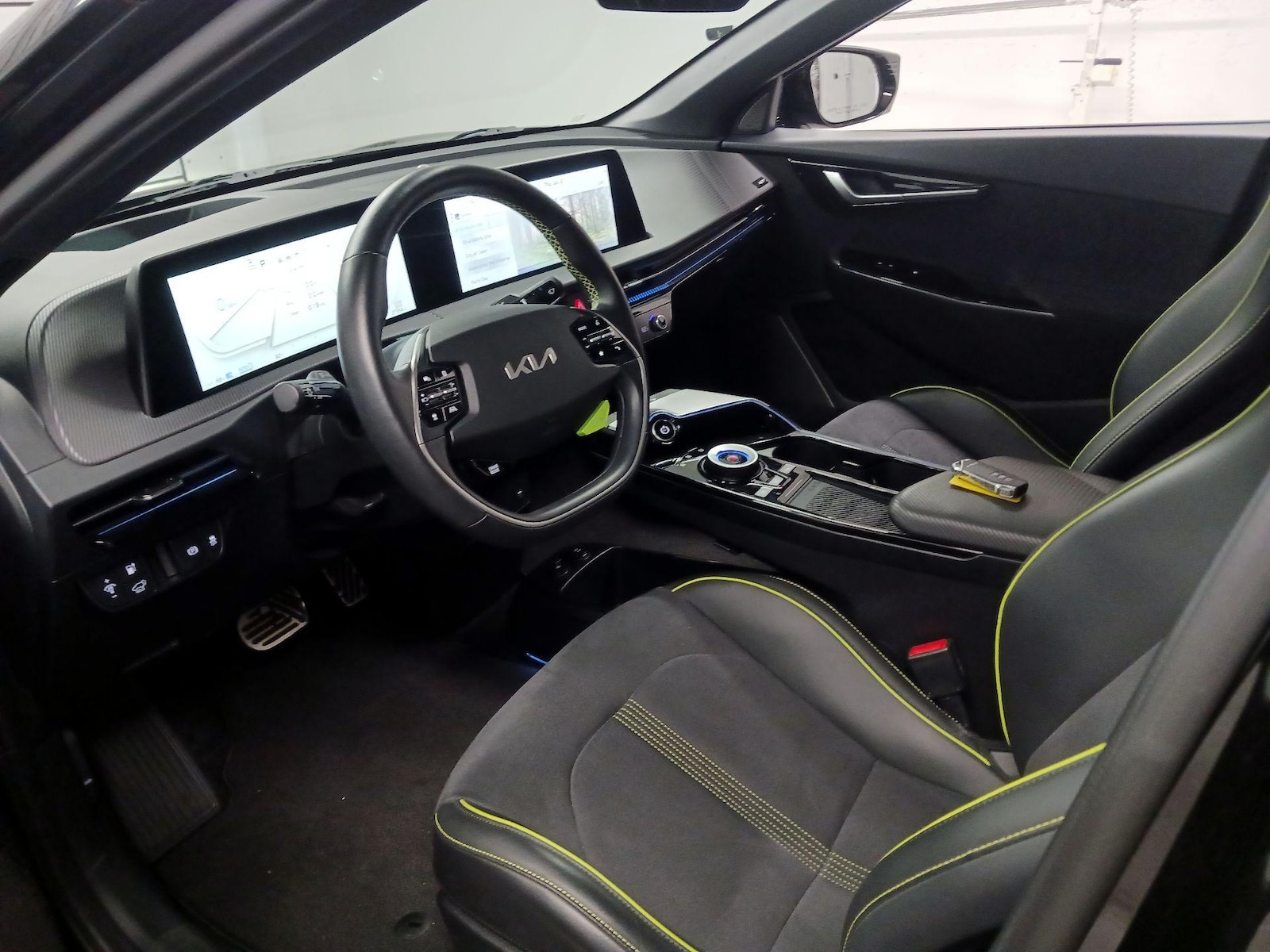 2023 Kia EV6 GT - Photo 12