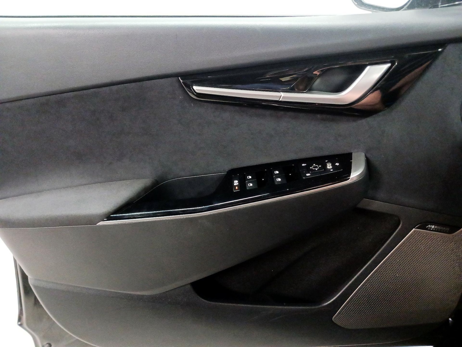 2023 Kia EV6 GT - Photo 13