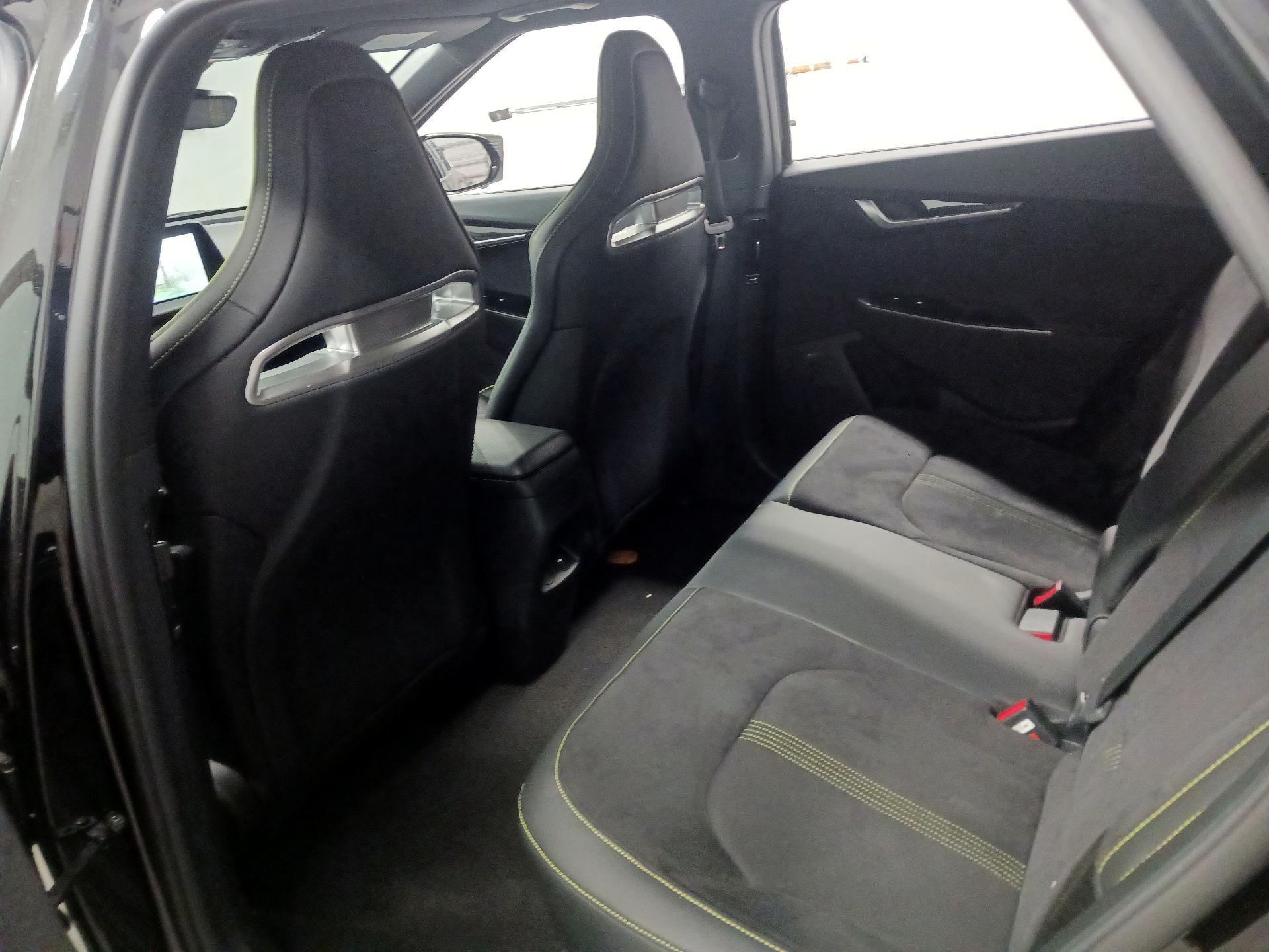 Thumbnail: 2023 Kia EV6 - 19