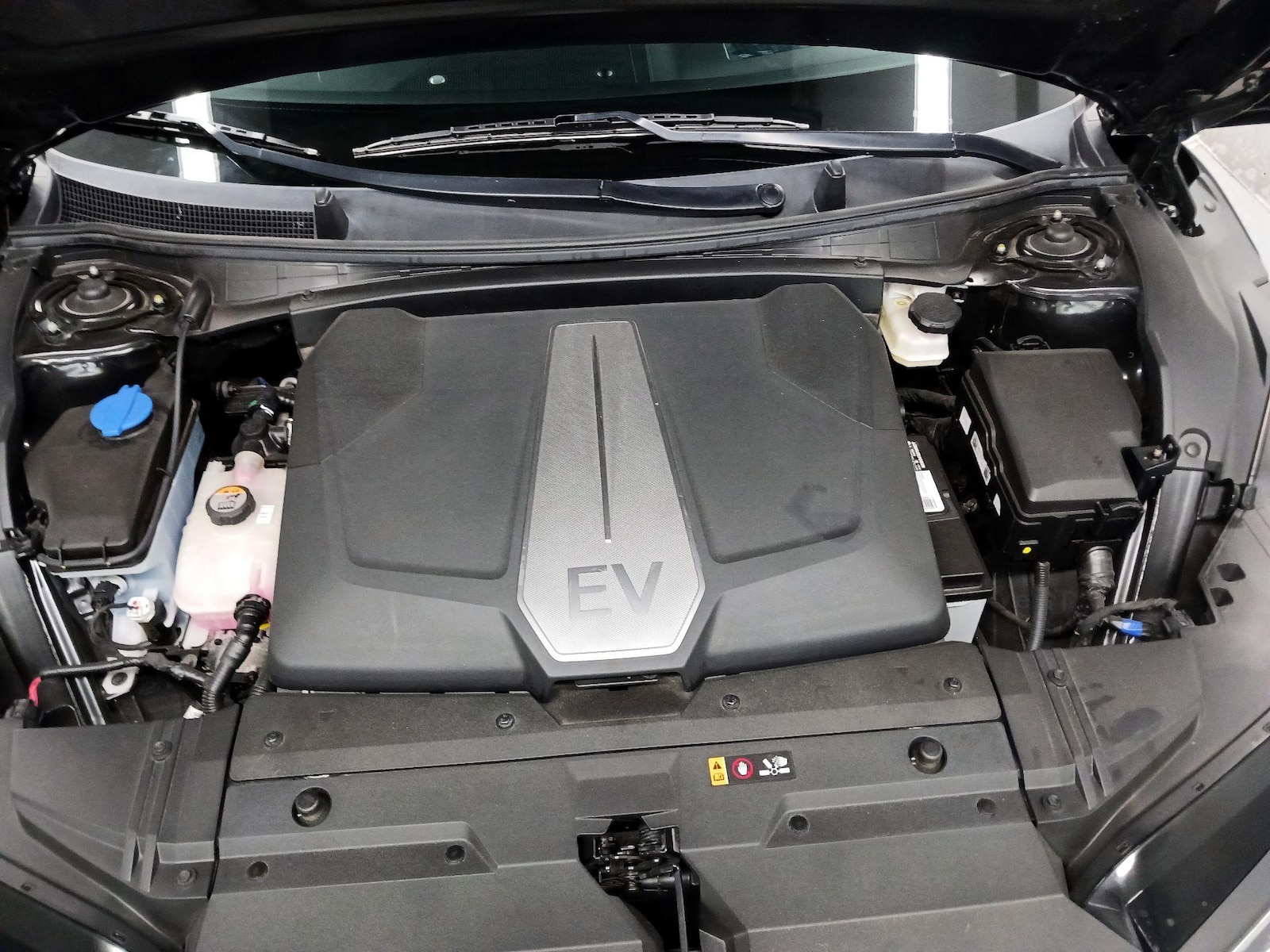 2023 Kia EV6 GT - Photo 22
