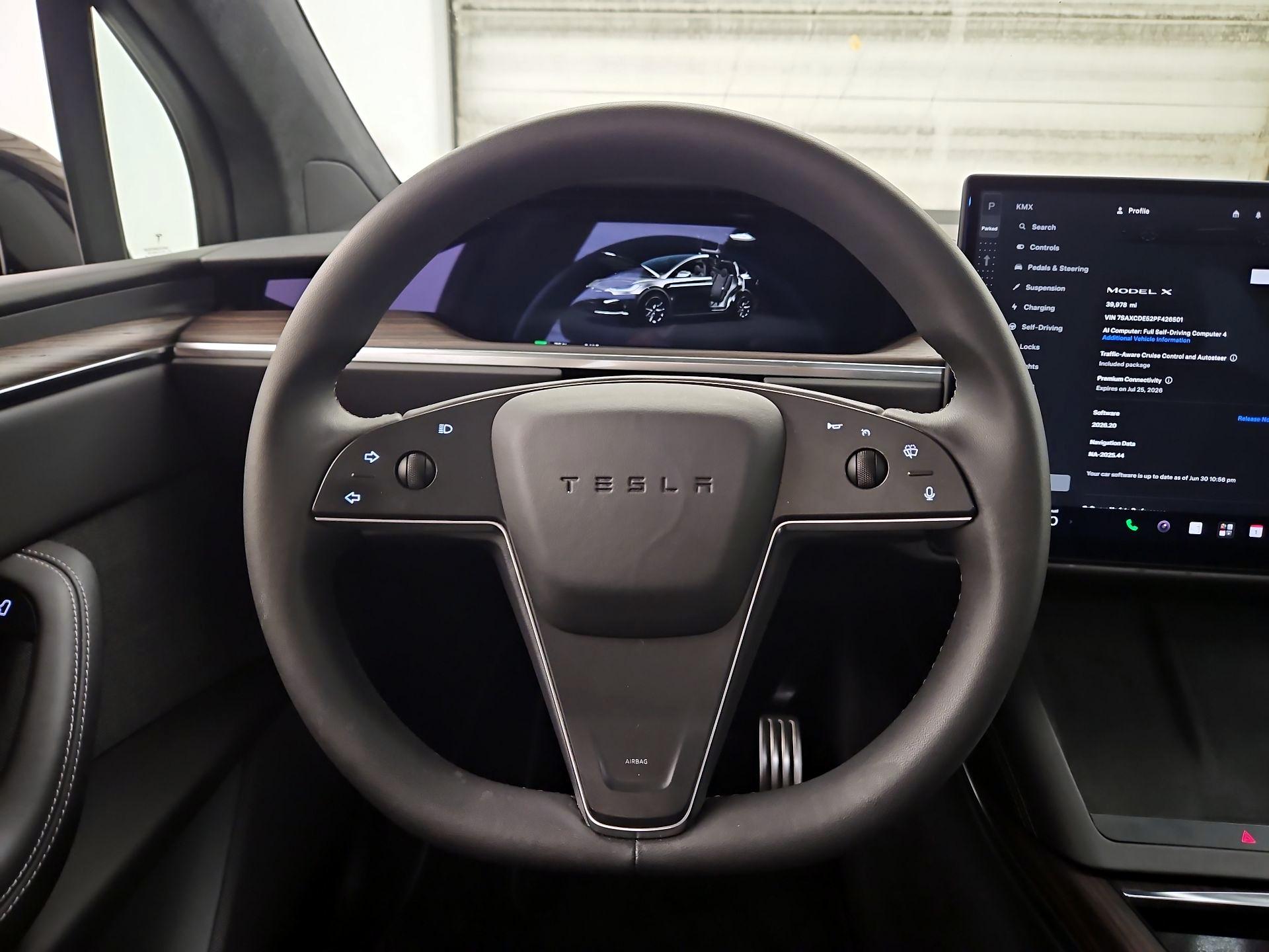 Thumbnail: 2023 Tesla Model X - 10