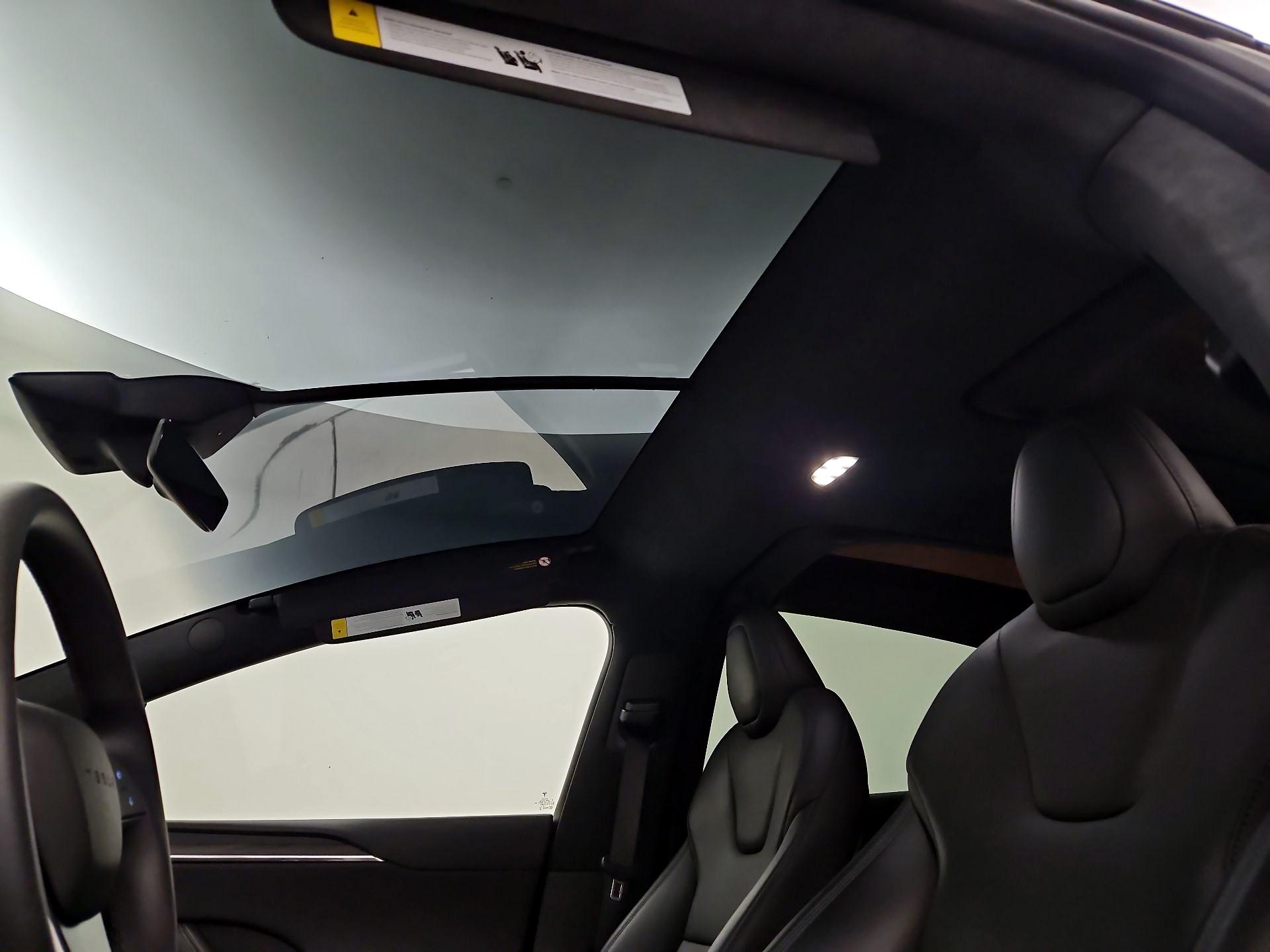 Thumbnail: 2023 Tesla Model X - 18