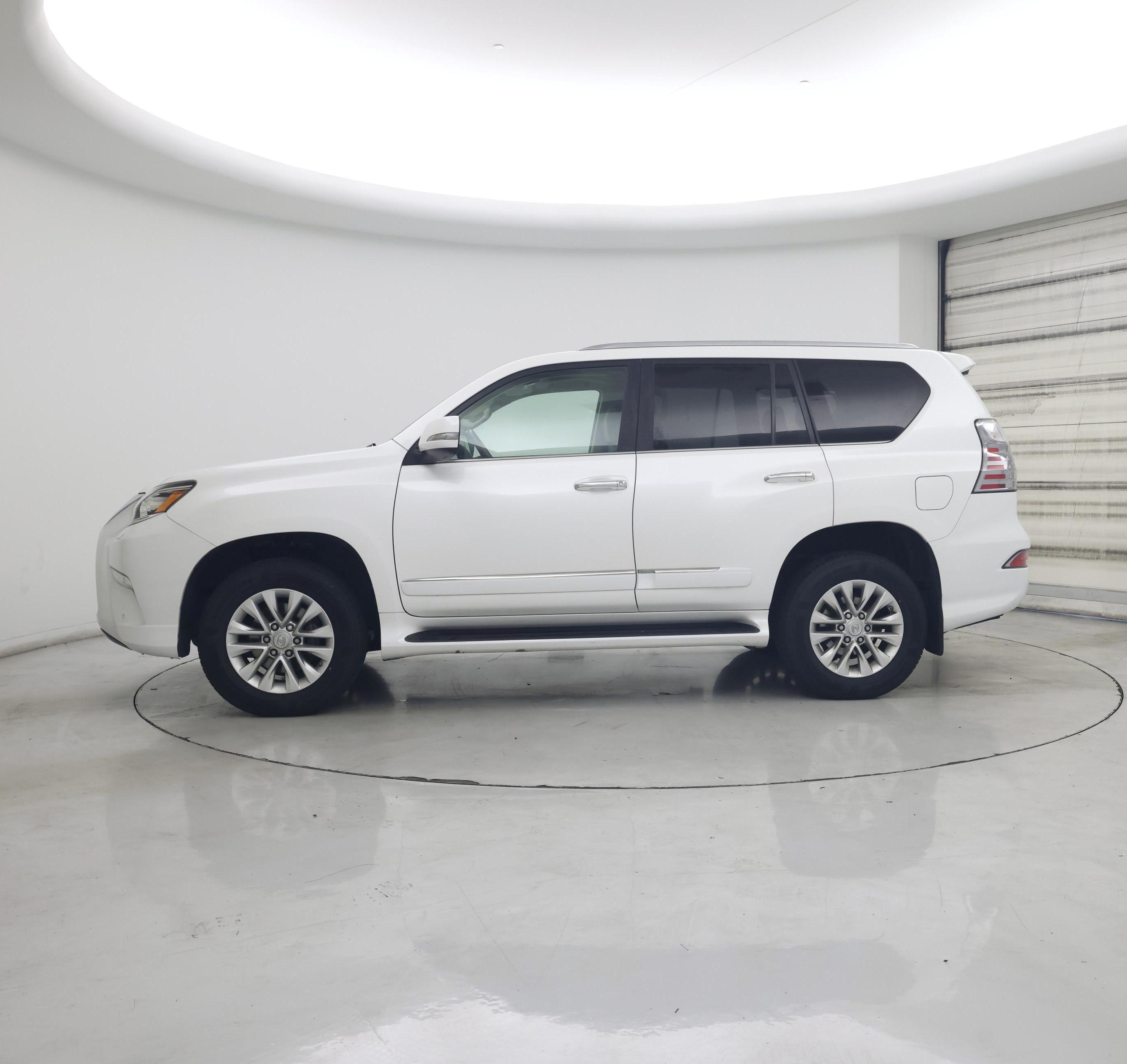 Thumbnail: 2018 Lexus GX - 3