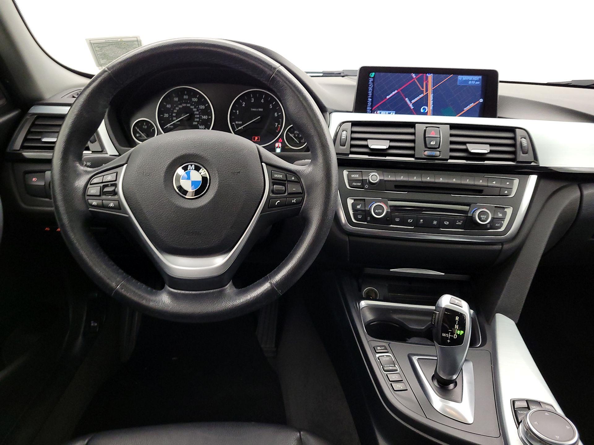 Thumbnail: 2015 BMW 3 Series - 10