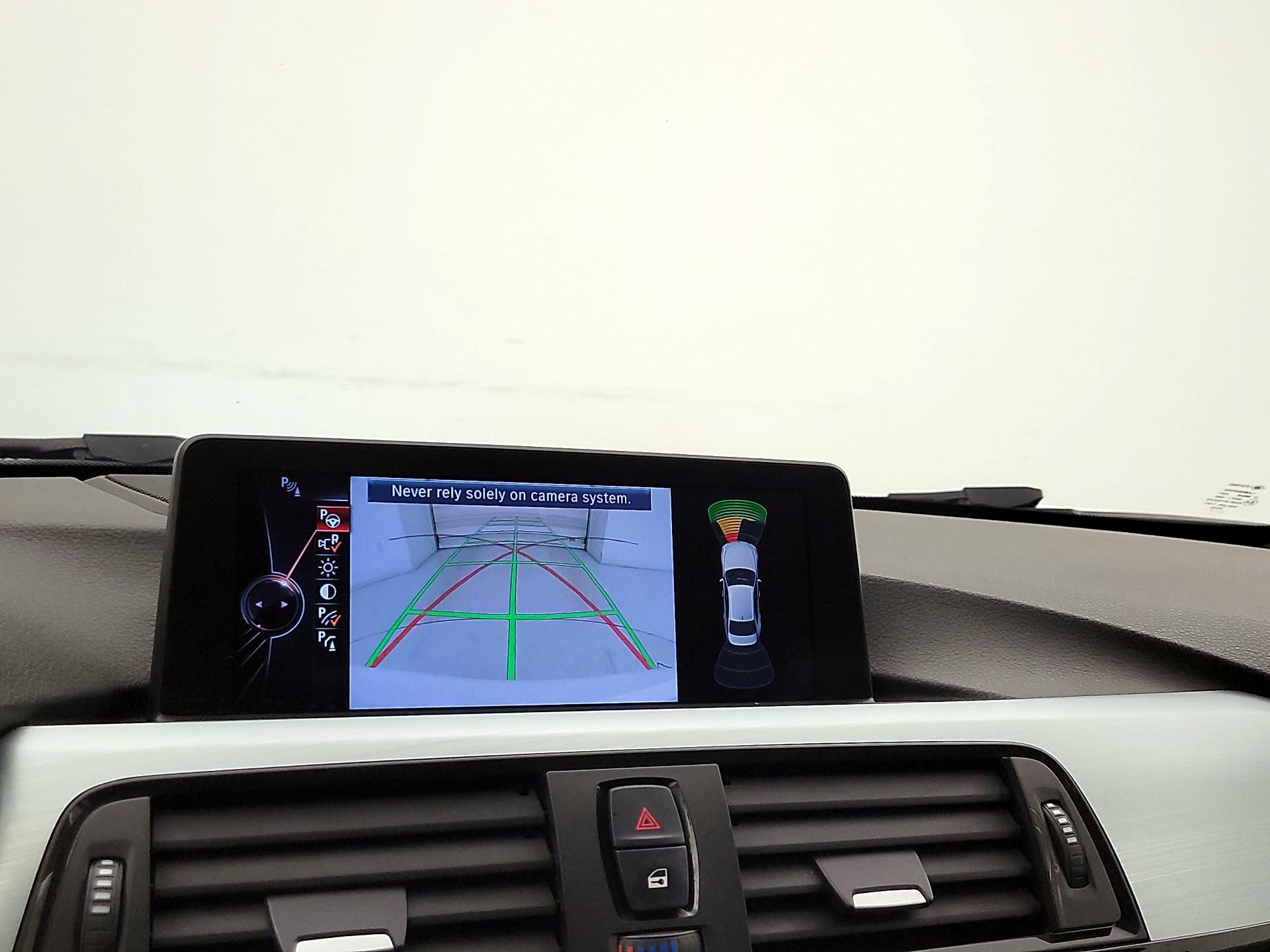 Thumbnail: 2015 BMW 3 Series - 15