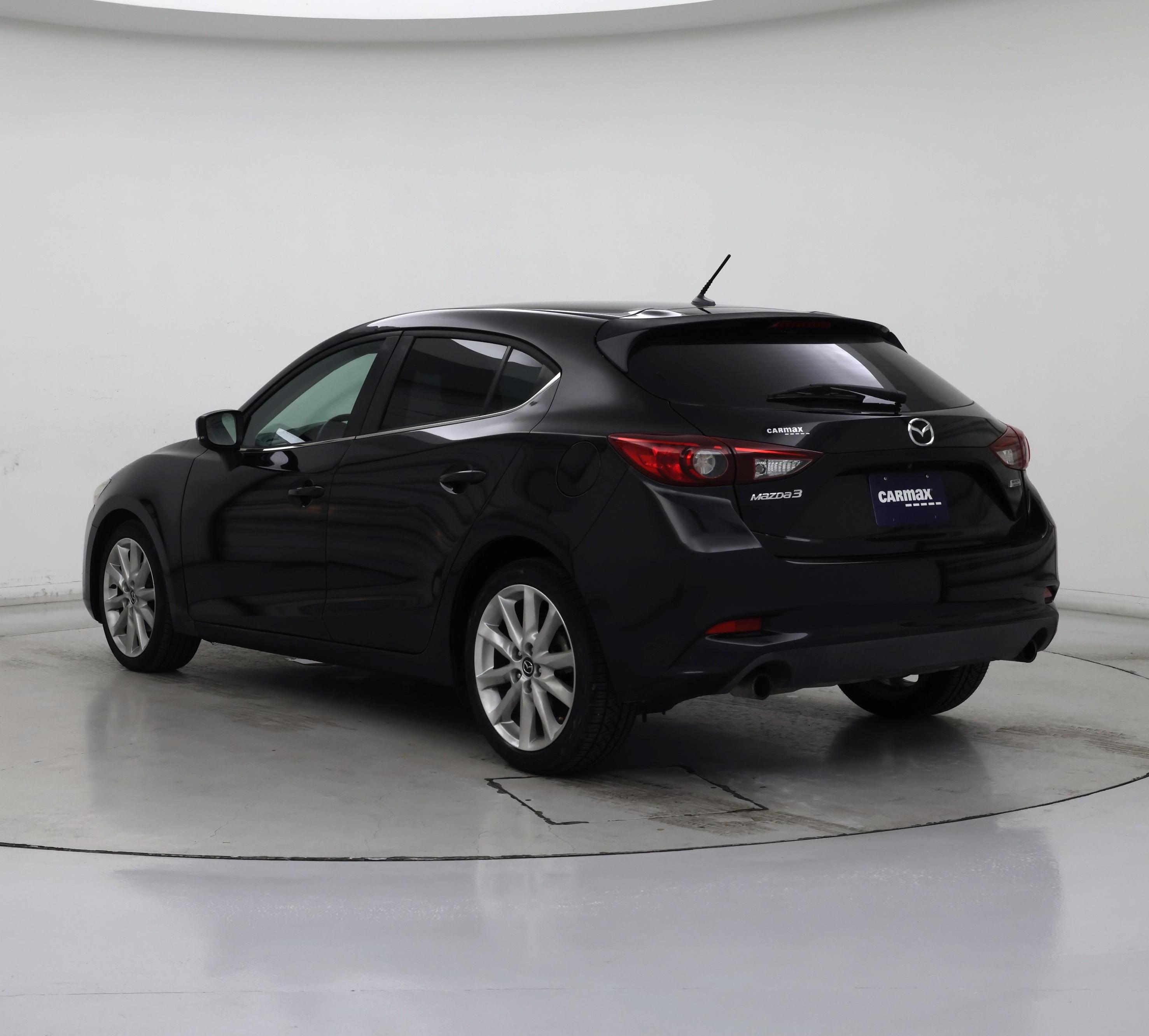 Thumbnail: 2017 Mazda Mazda3 - 2