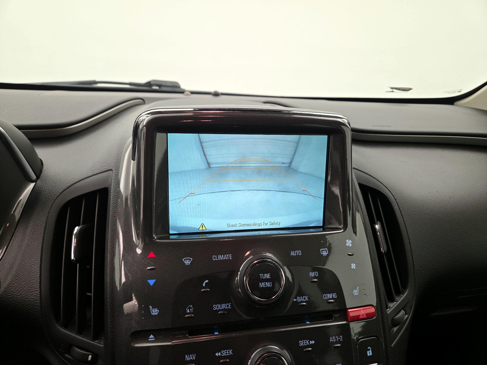 Thumbnail: 2015 Chevrolet Volt - 15