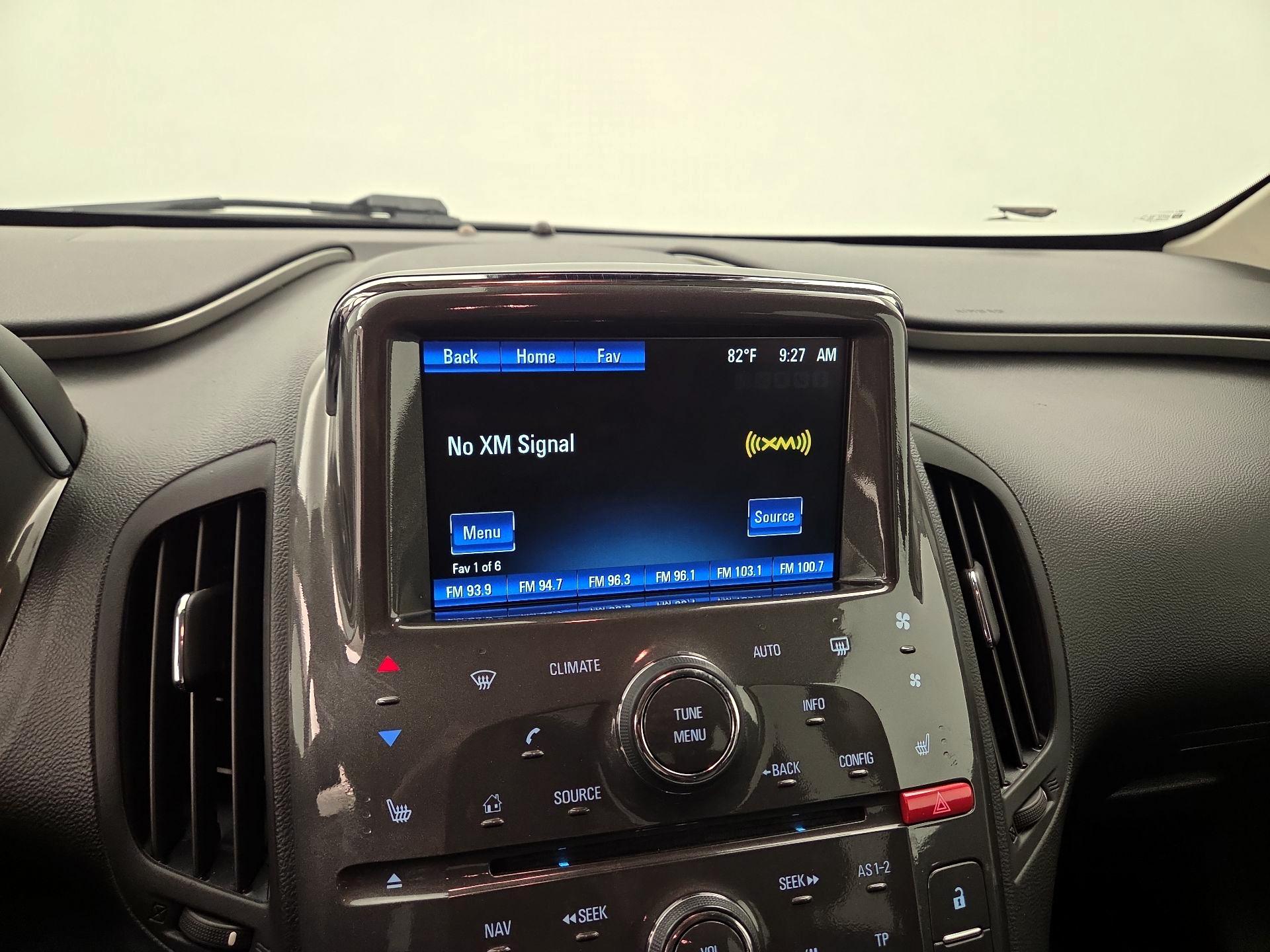 Thumbnail: 2015 Chevrolet Volt - 16