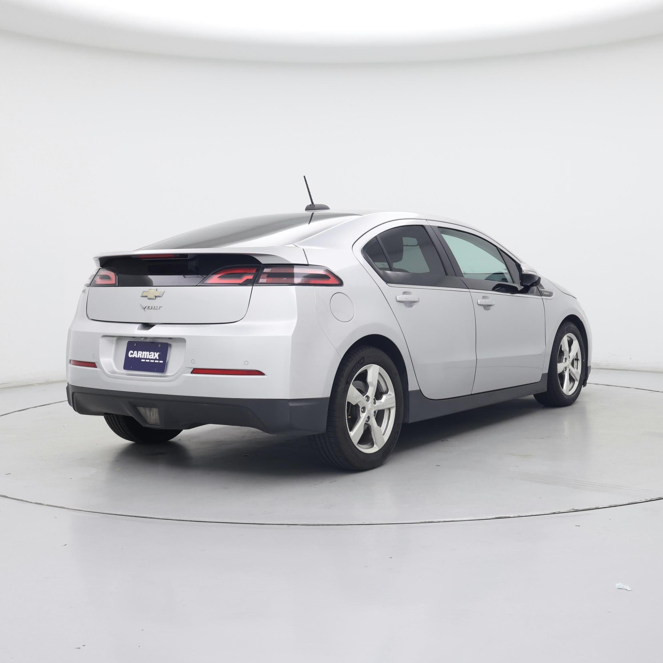 Thumbnail: 2015 Chevrolet Volt - 8