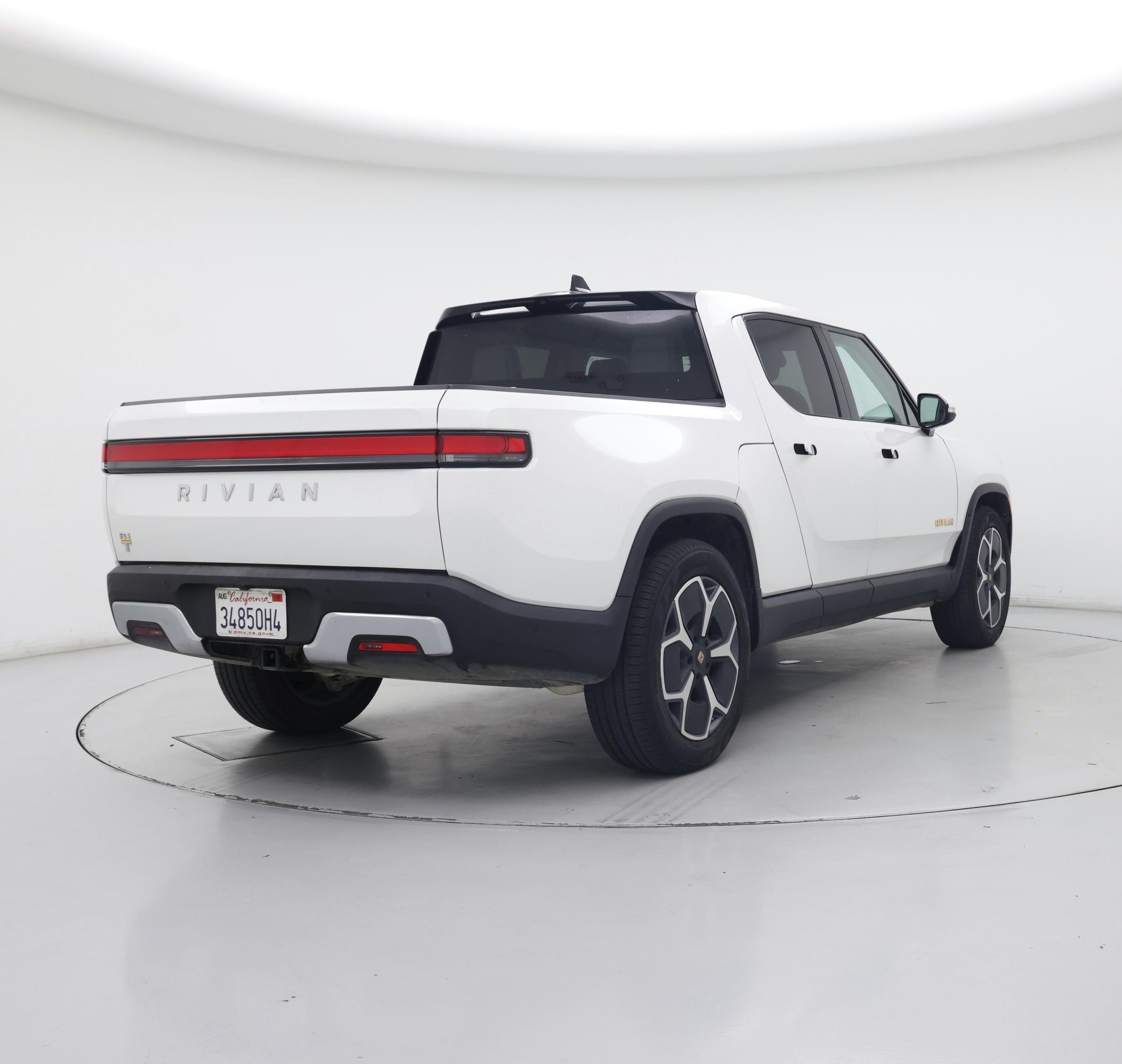 Thumbnail: 2022 Rivian R1T - 8