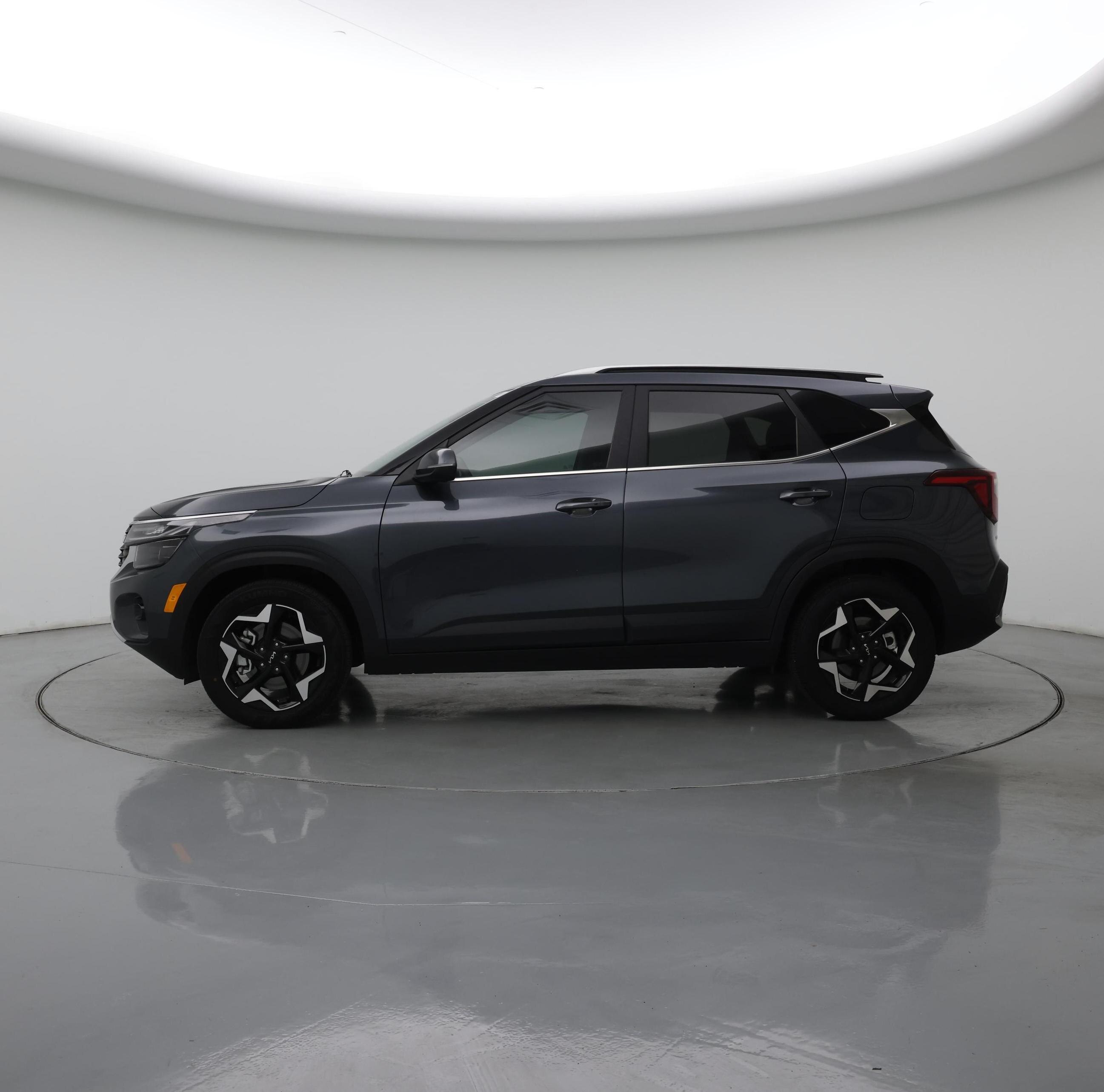 Thumbnail: 2024 Kia Seltos - 3