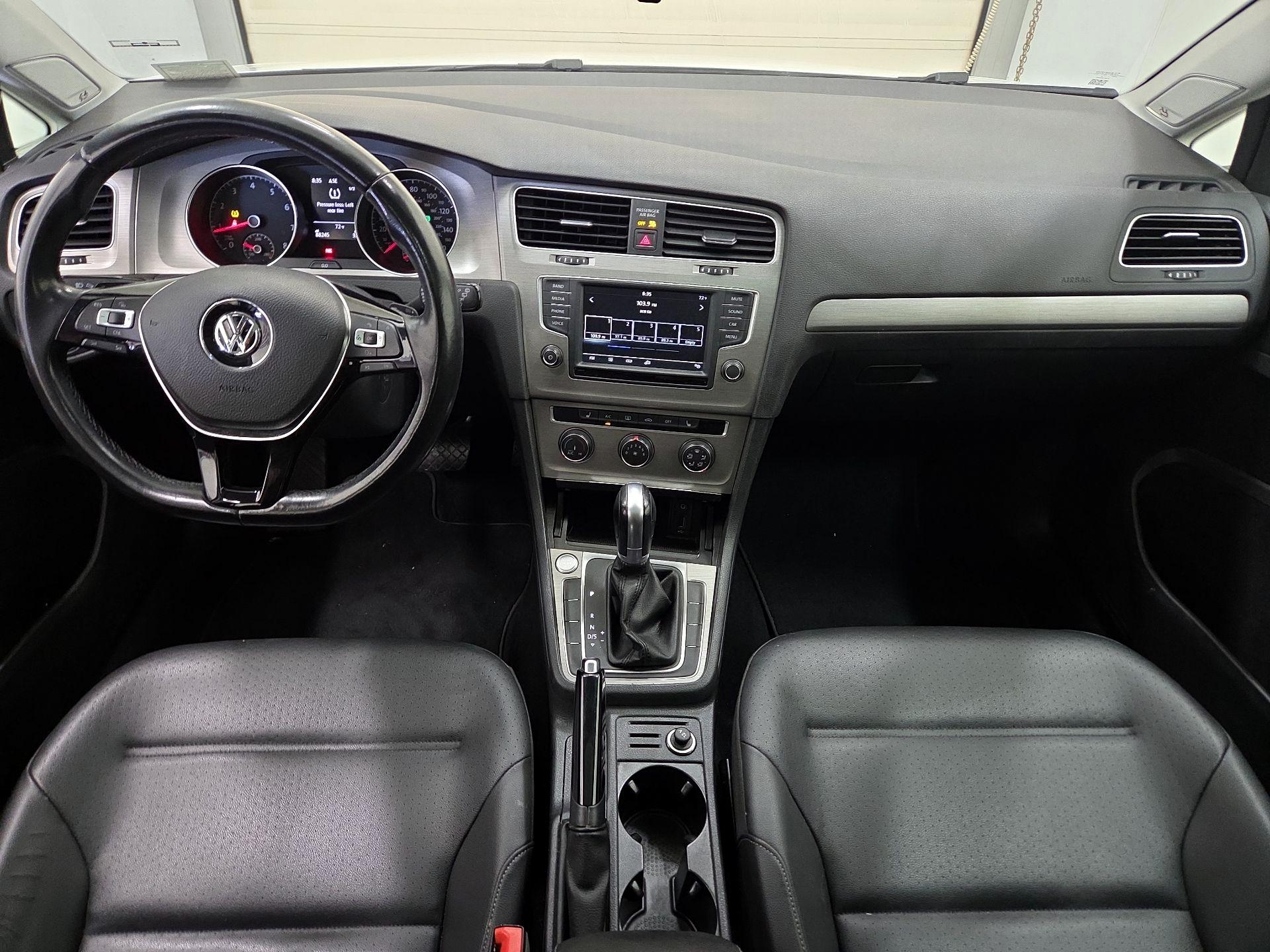 Thumbnail: 2017 Volkswagen Golf - 9