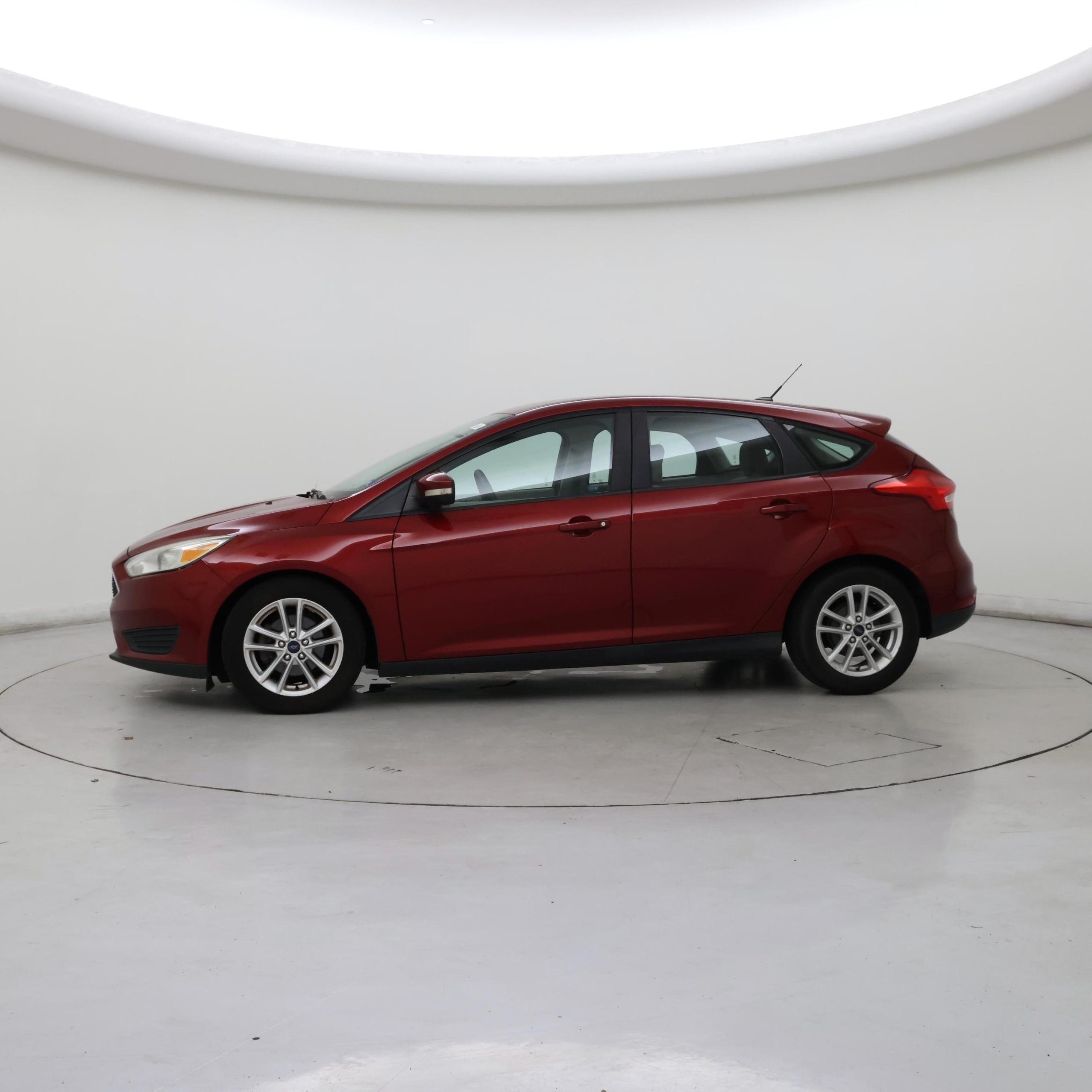 Thumbnail: 2017 Ford Focus - 3