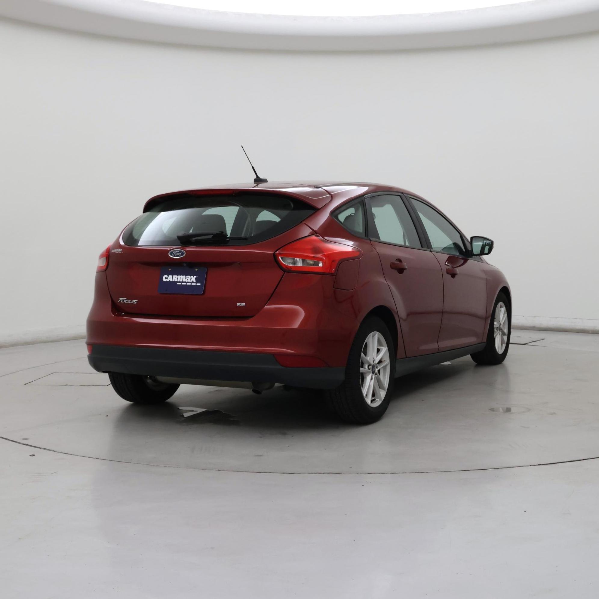Thumbnail: 2017 Ford Focus - 8