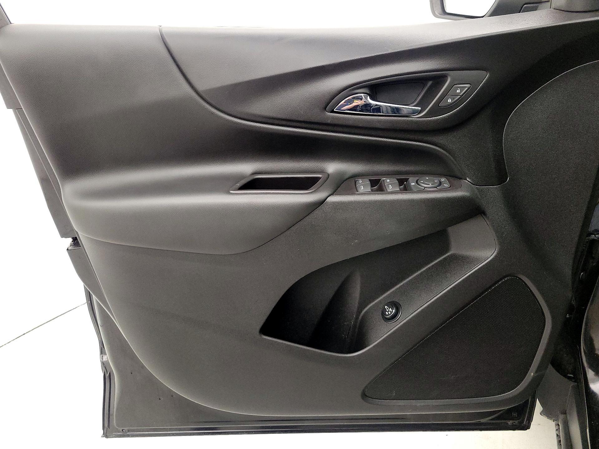 Thumbnail: 2018 Chevrolet Equinox - 12