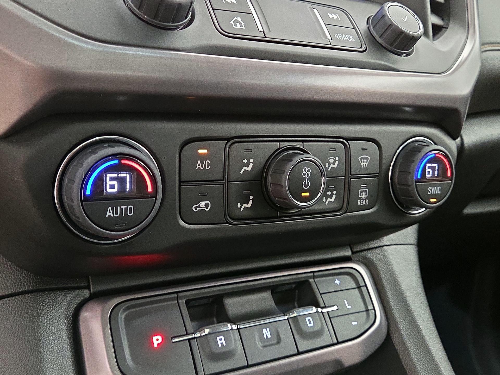 Thumbnail: 2022 GMC Acadia - 16