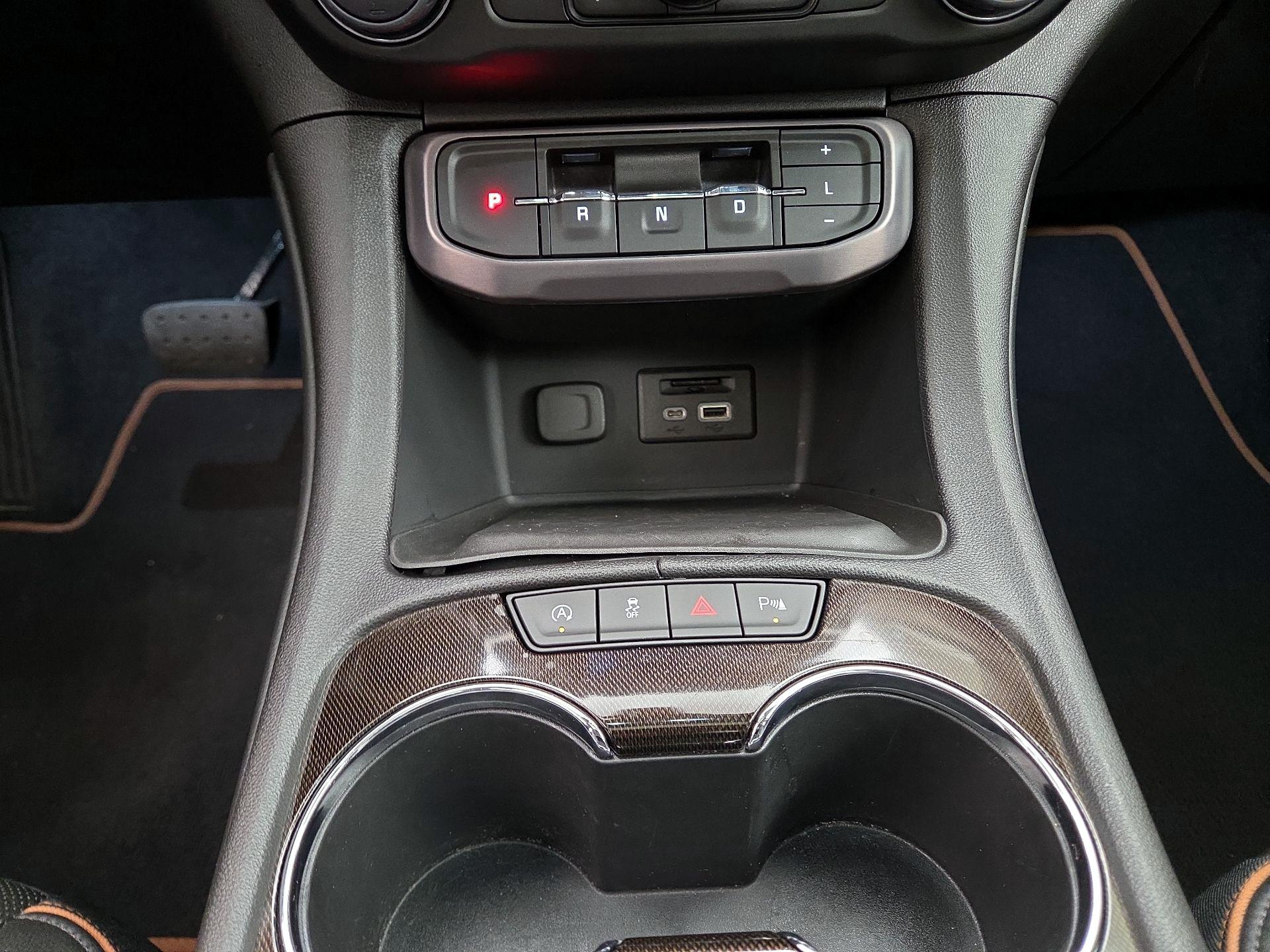 Thumbnail: 2022 GMC Acadia - 17