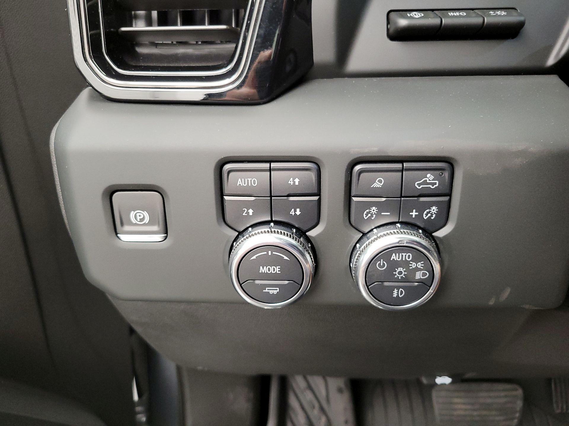 Thumbnail: 2024 GMC Sierra 1500 - 13