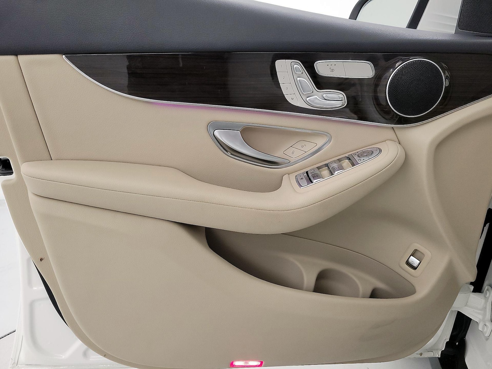 2021 Mercedes-Benz GLC GLC300 - Photo 13