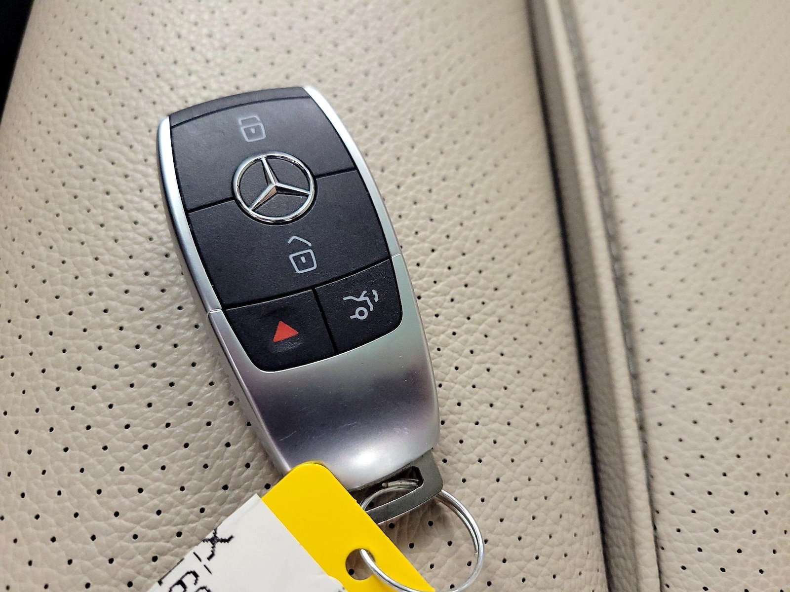 2021 Mercedes-Benz GLC GLC300 - Photo 23