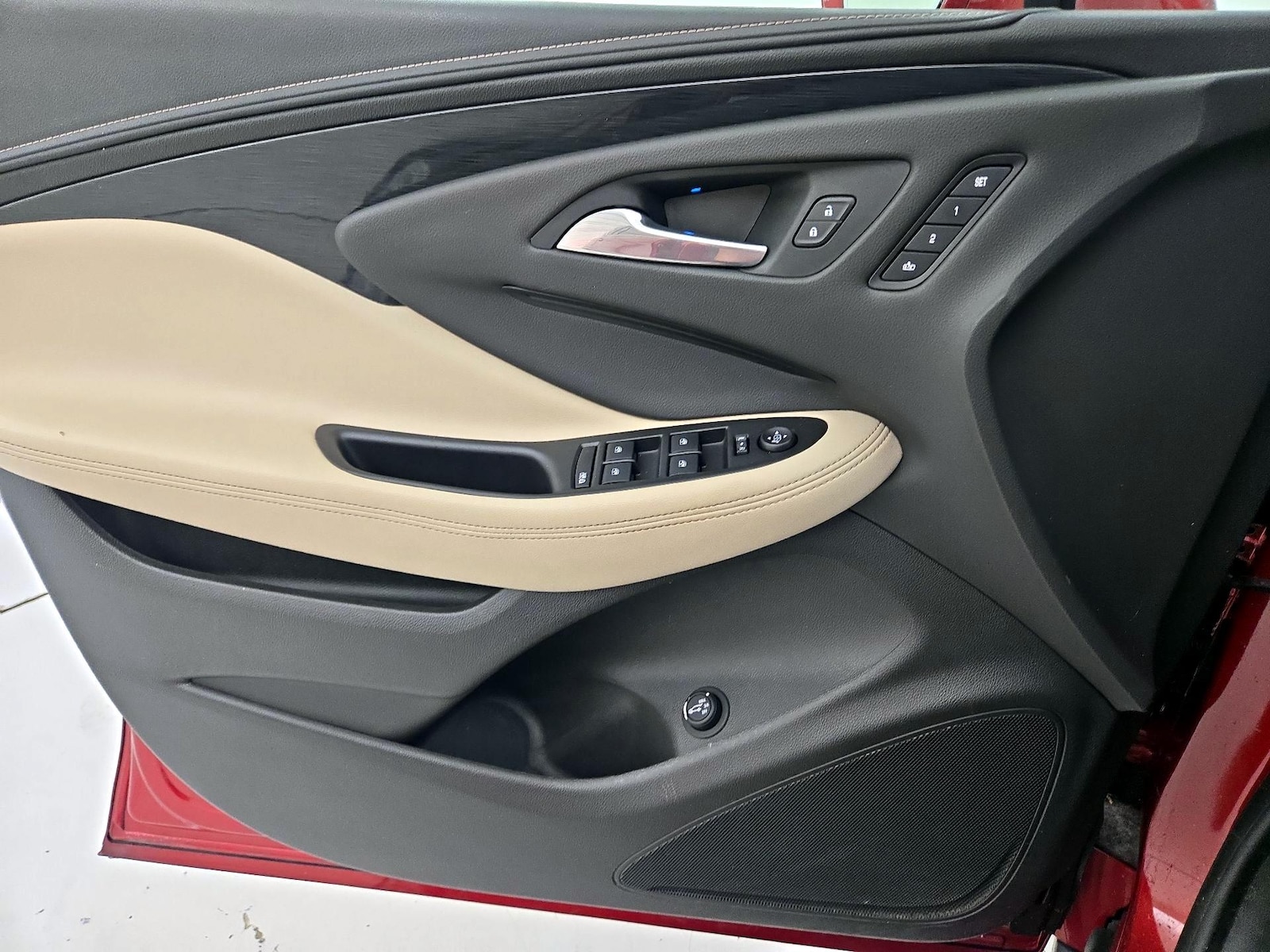 2017 Buick Envision Essence - Photo 13