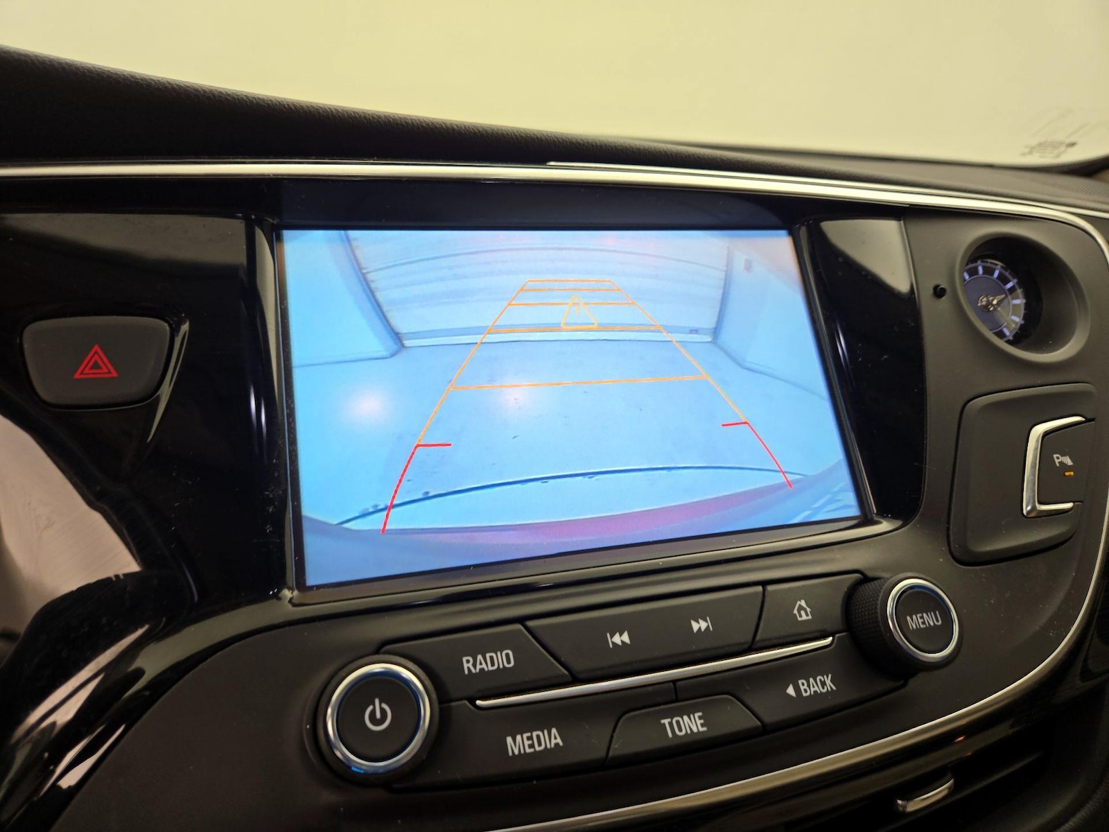 2017 Buick Envision Essence - Photo 15
