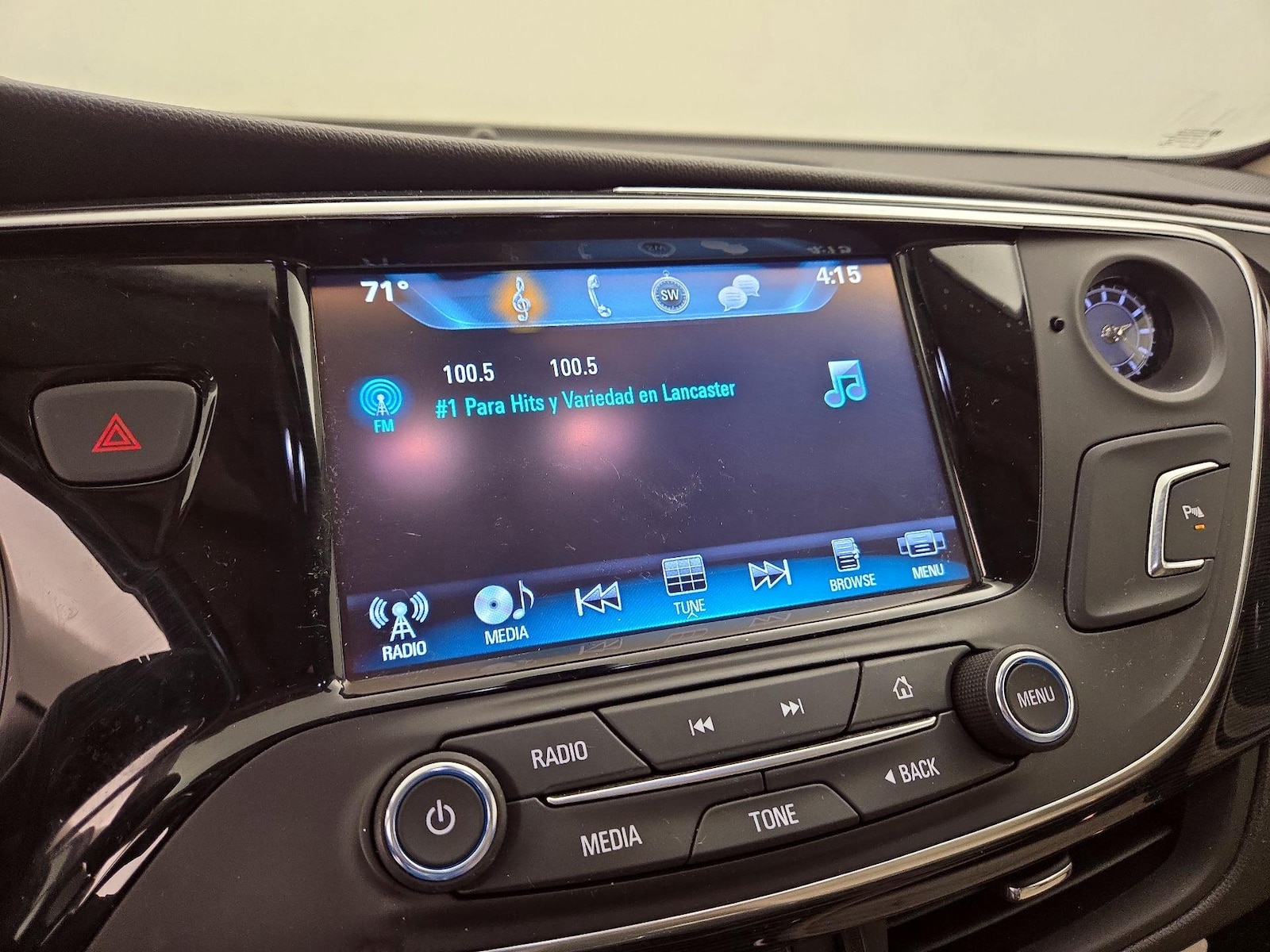 2017 Buick Envision Essence - Photo 16