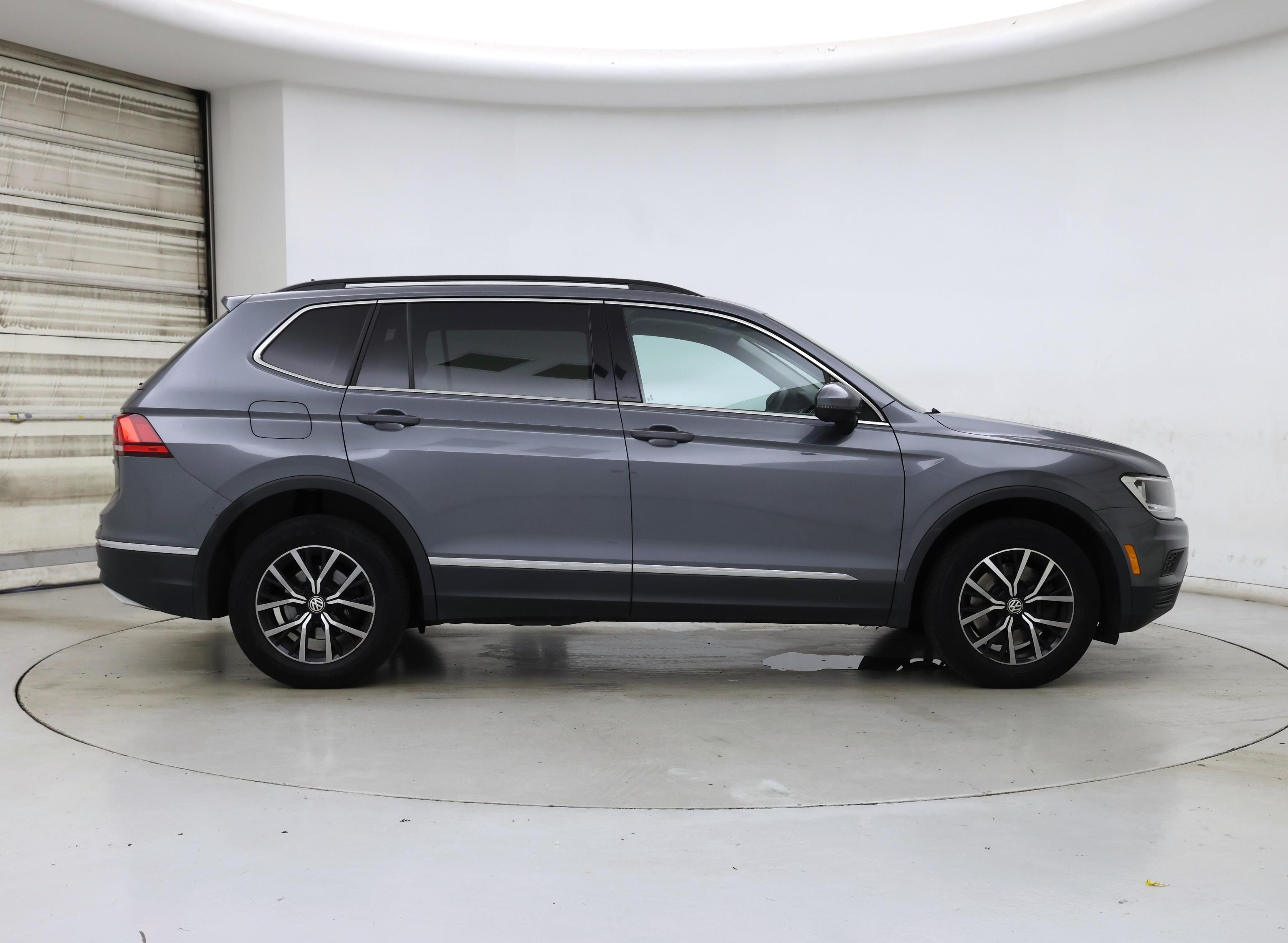Thumbnail: 2021 Volkswagen Tiguan - 7