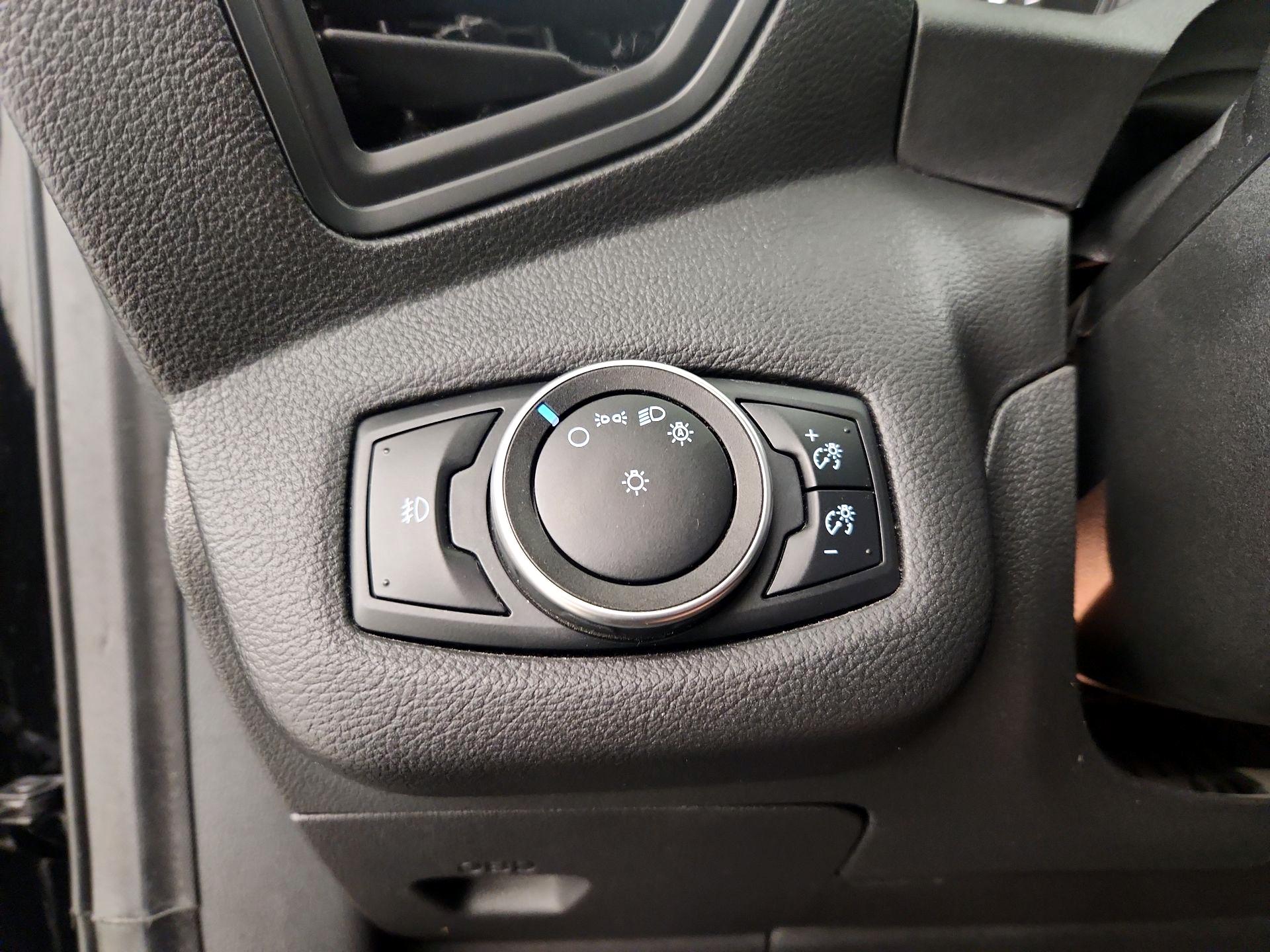 Thumbnail: 2016 Ford Escape - 13