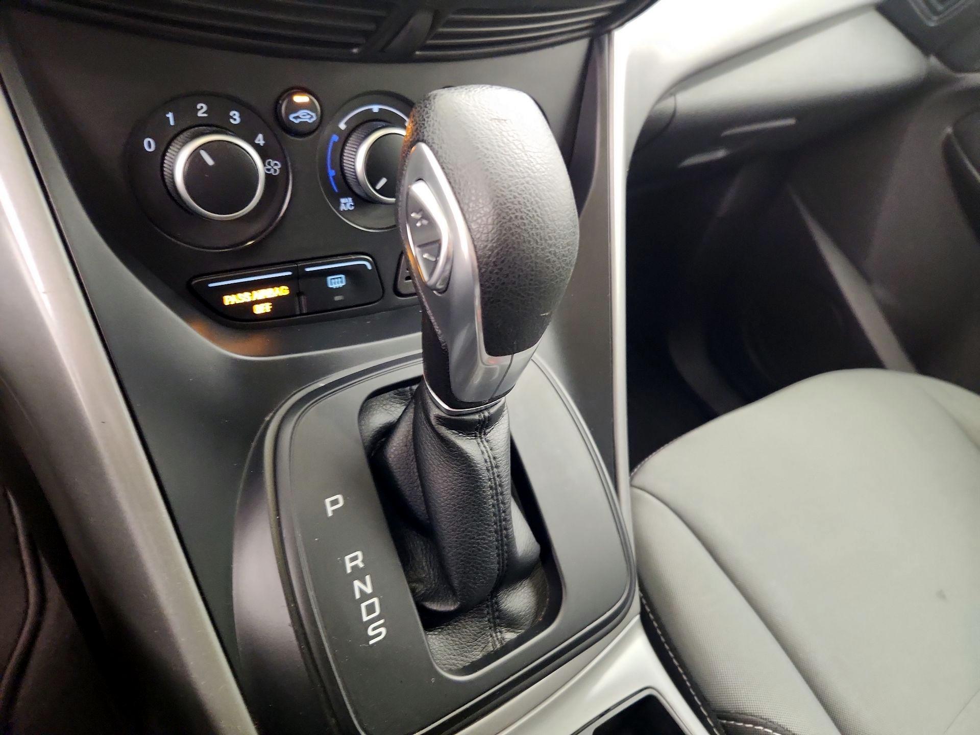 Thumbnail: 2016 Ford Escape - 17