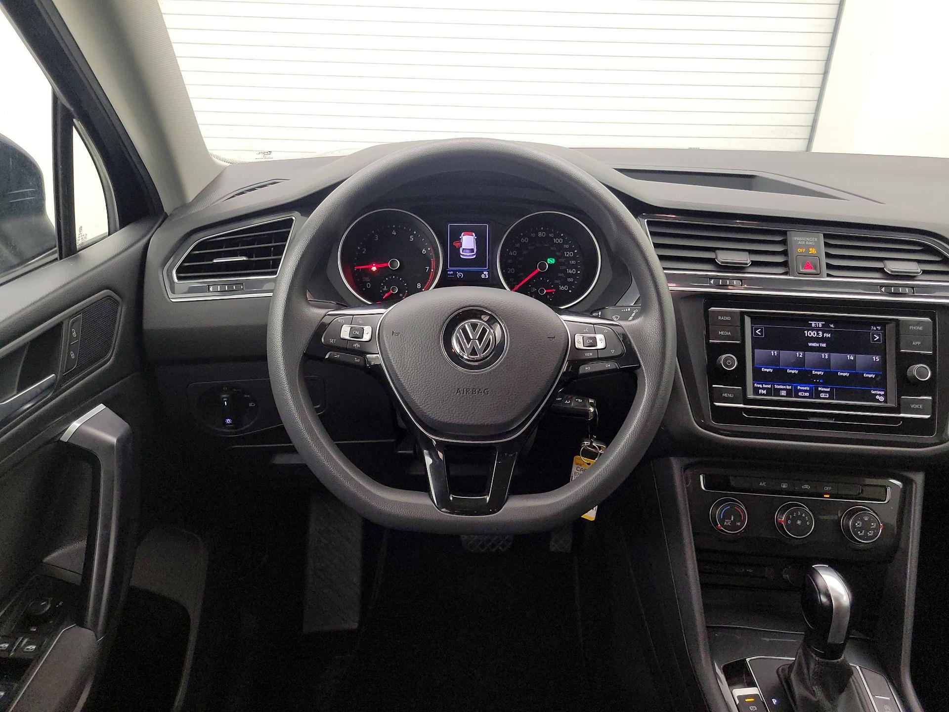 Thumbnail: 2021 Volkswagen Tiguan - 10