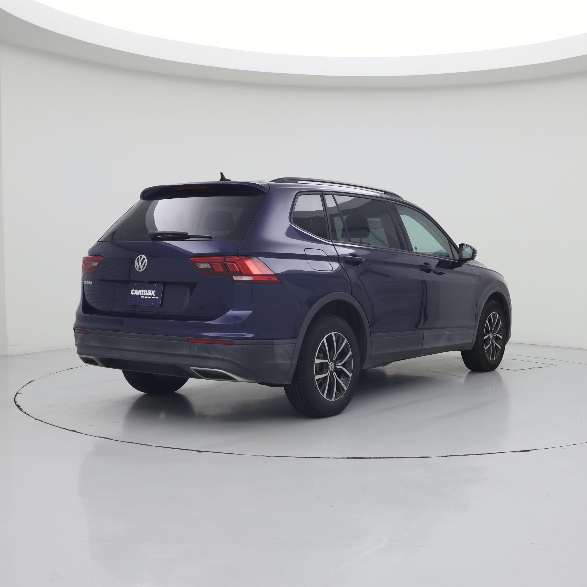 Thumbnail: 2021 Volkswagen Tiguan - 8