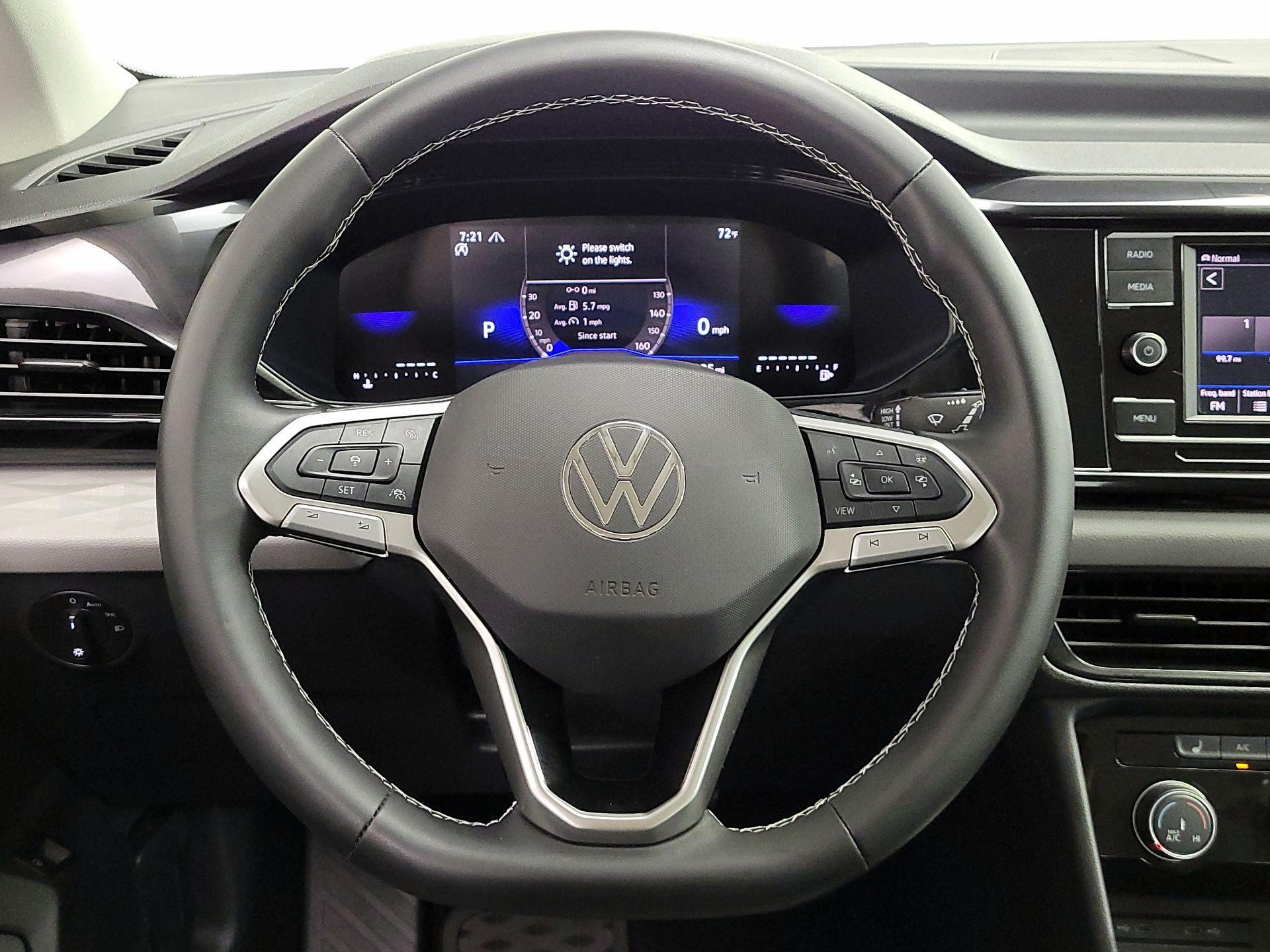 Thumbnail: 2024 Volkswagen Taos - 10