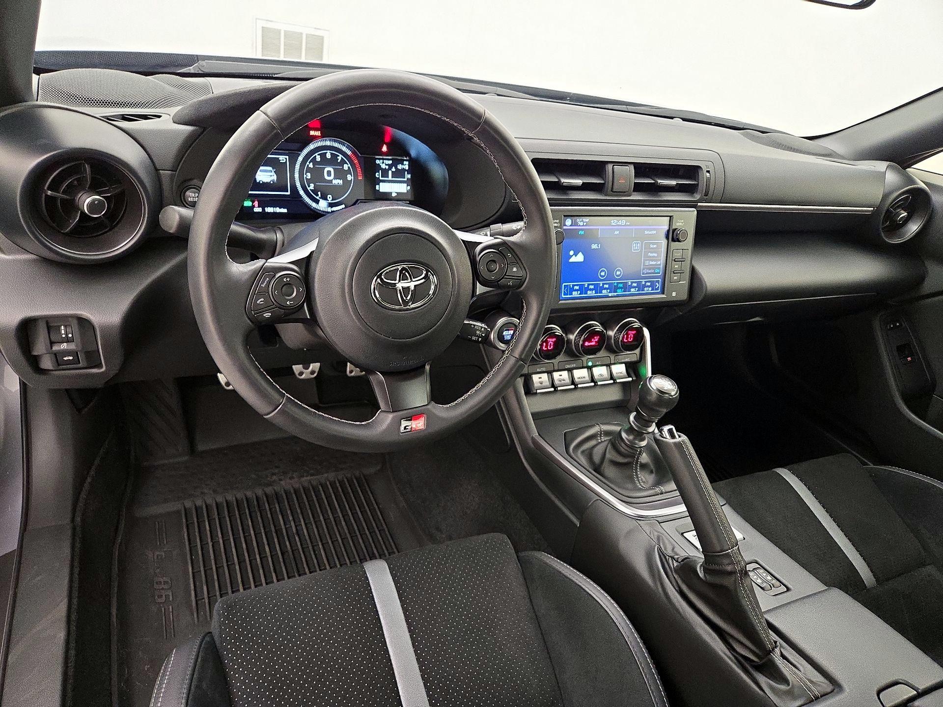 Thumbnail: 2024 Toyota GR86 - 9