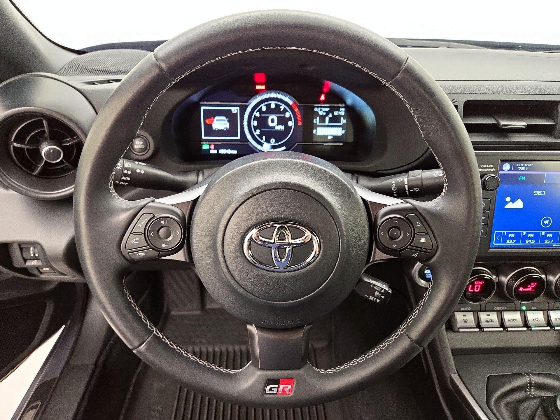 Thumbnail: 2024 Toyota GR86 - 10