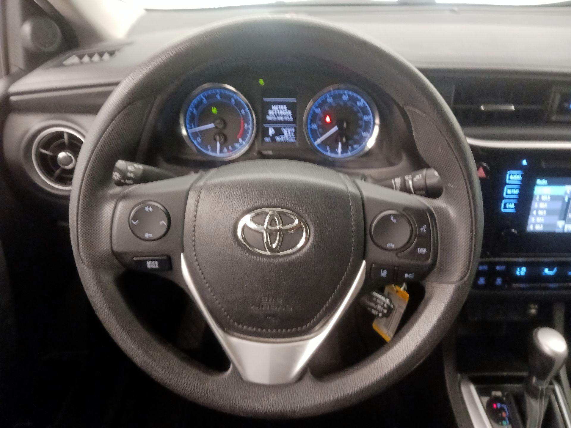 Thumbnail: 2017 Toyota Corolla - 10