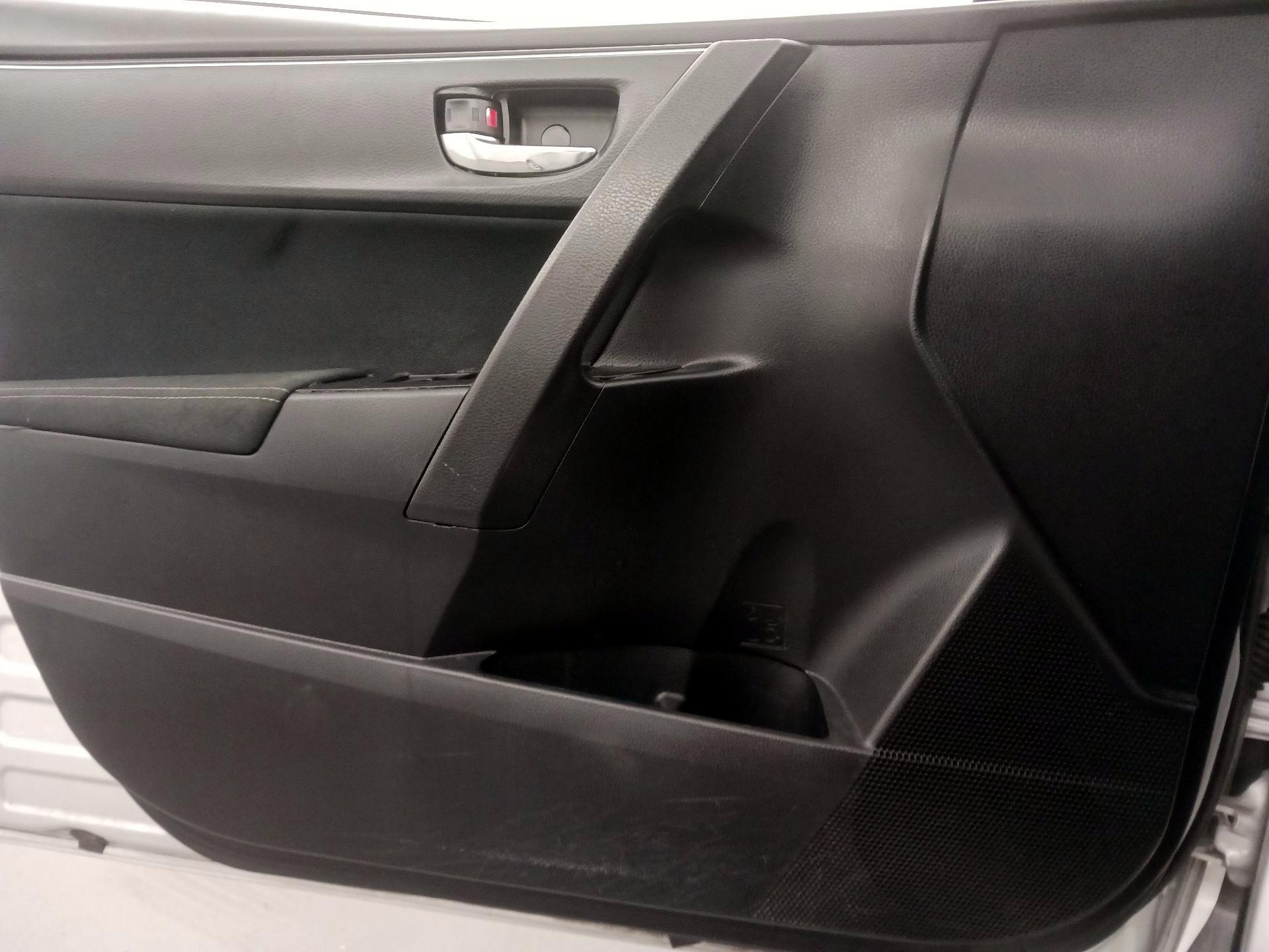 Thumbnail: 2017 Toyota Corolla - 12