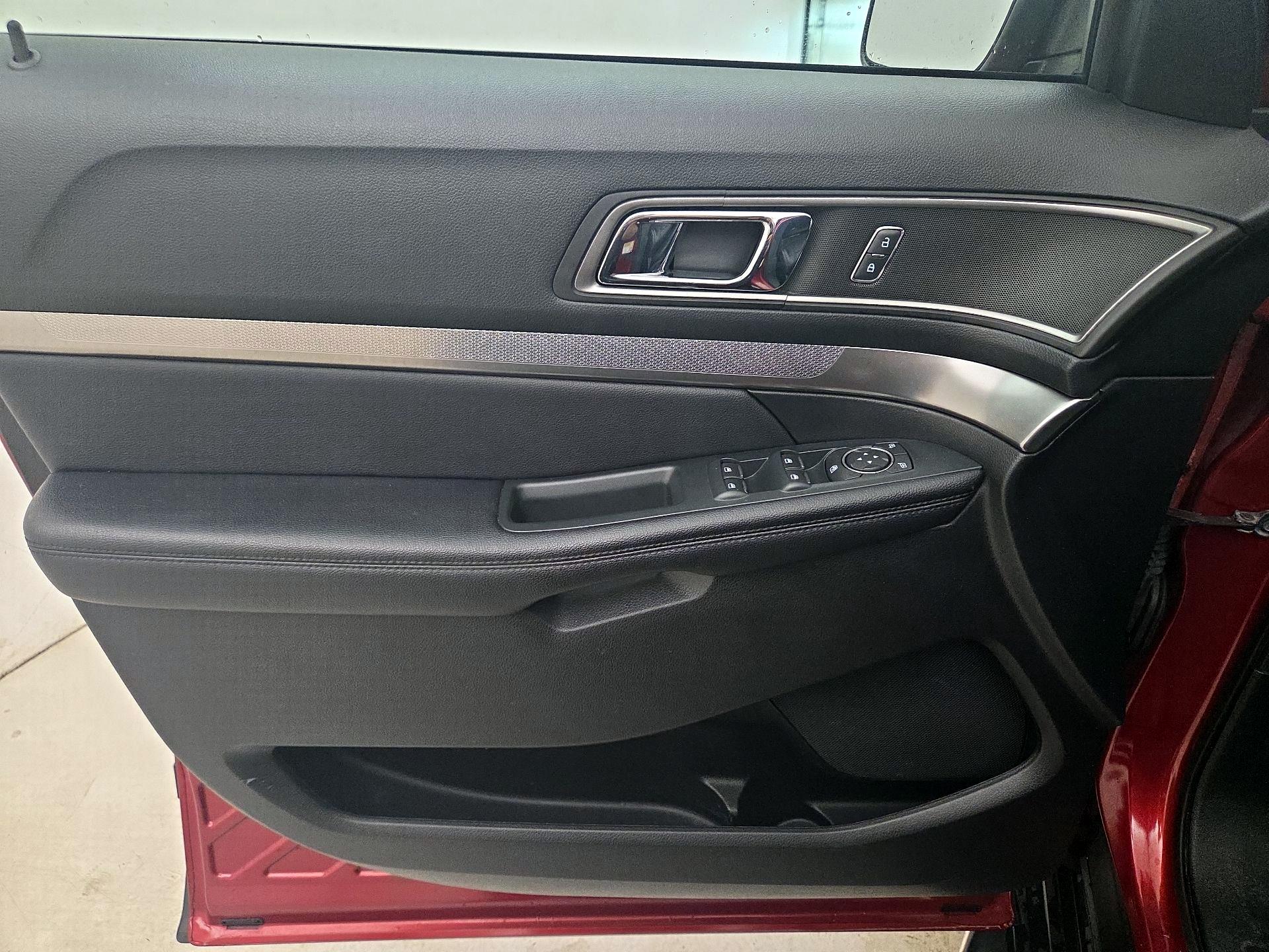 Thumbnail: 2018 Ford Explorer - 12