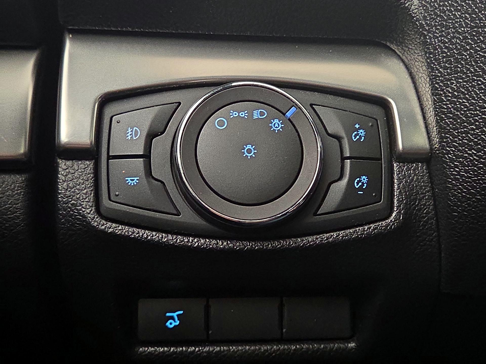 Thumbnail: 2018 Ford Explorer - 13