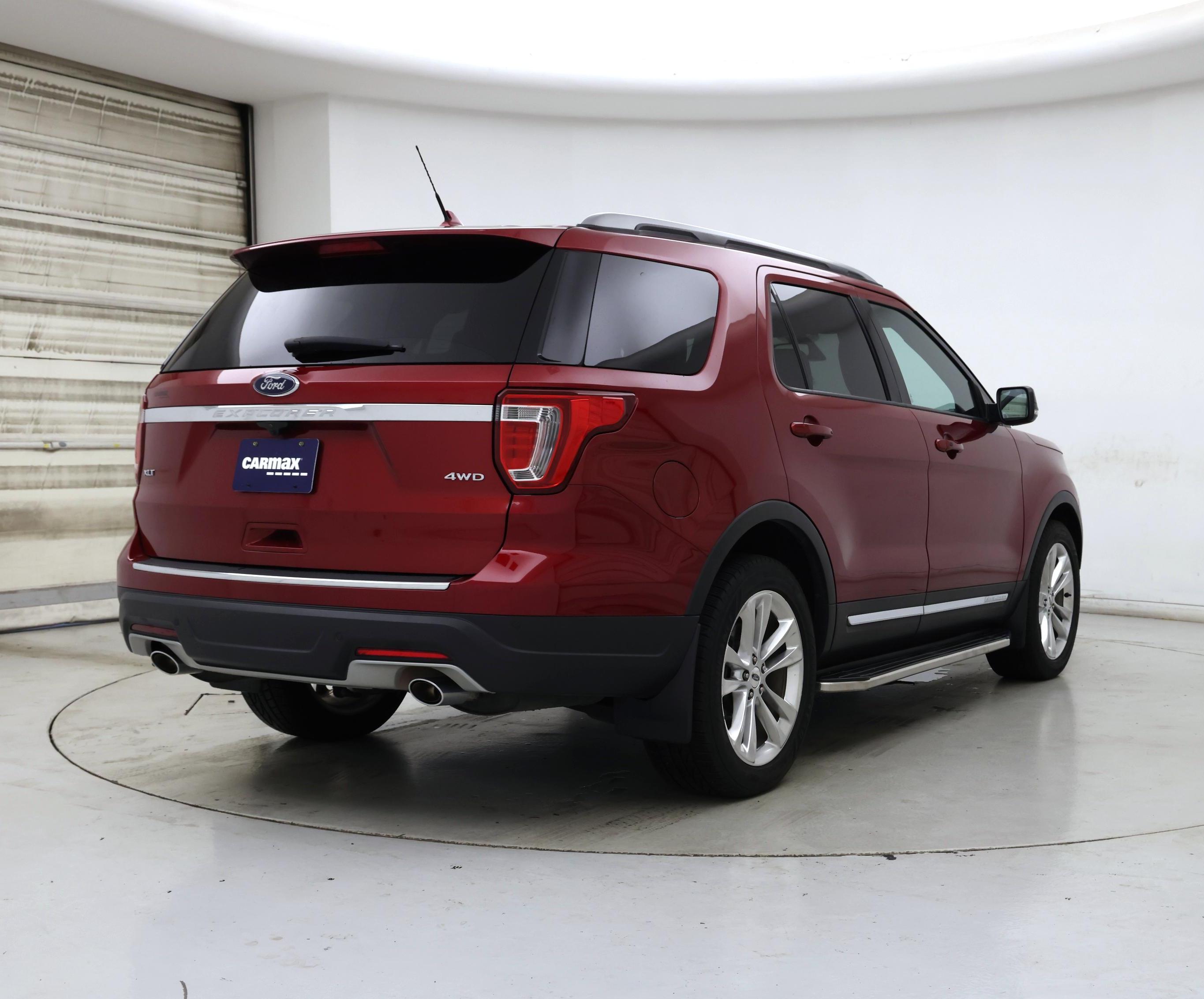 Thumbnail: 2018 Ford Explorer - 8
