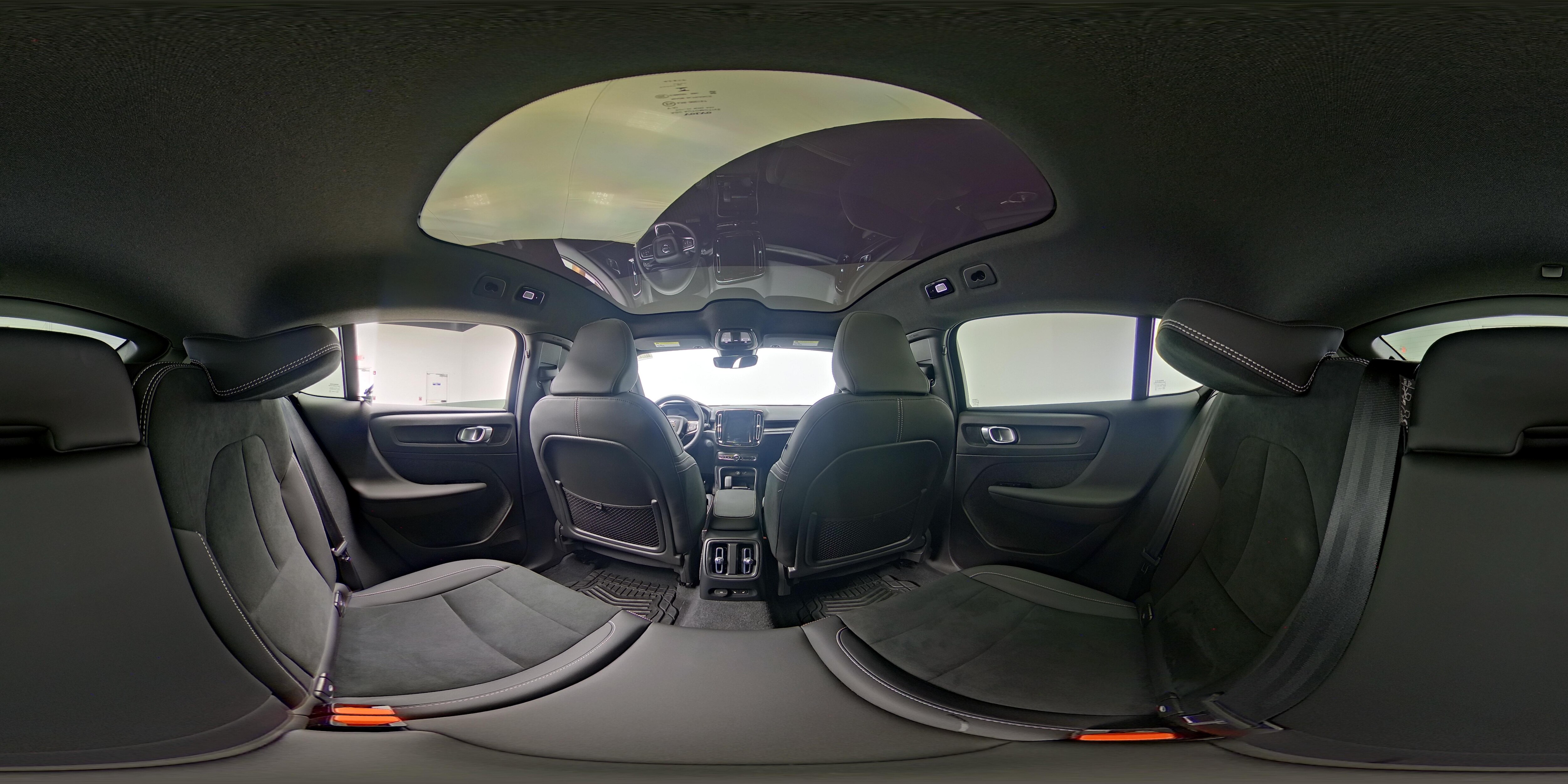 2022 Volvo C40 Ultimate - Photo 25