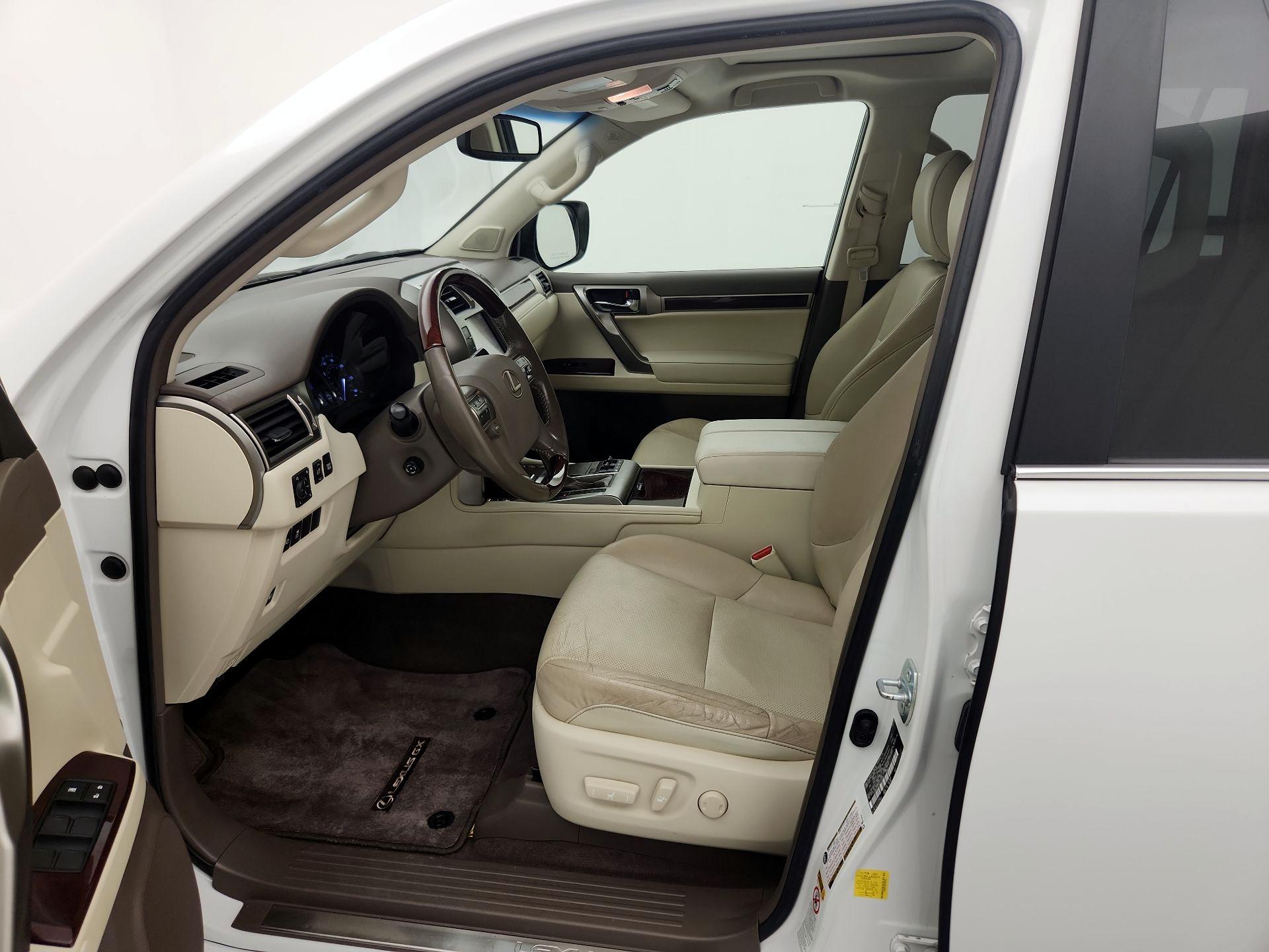 Thumbnail: 2016 Lexus GX - 11