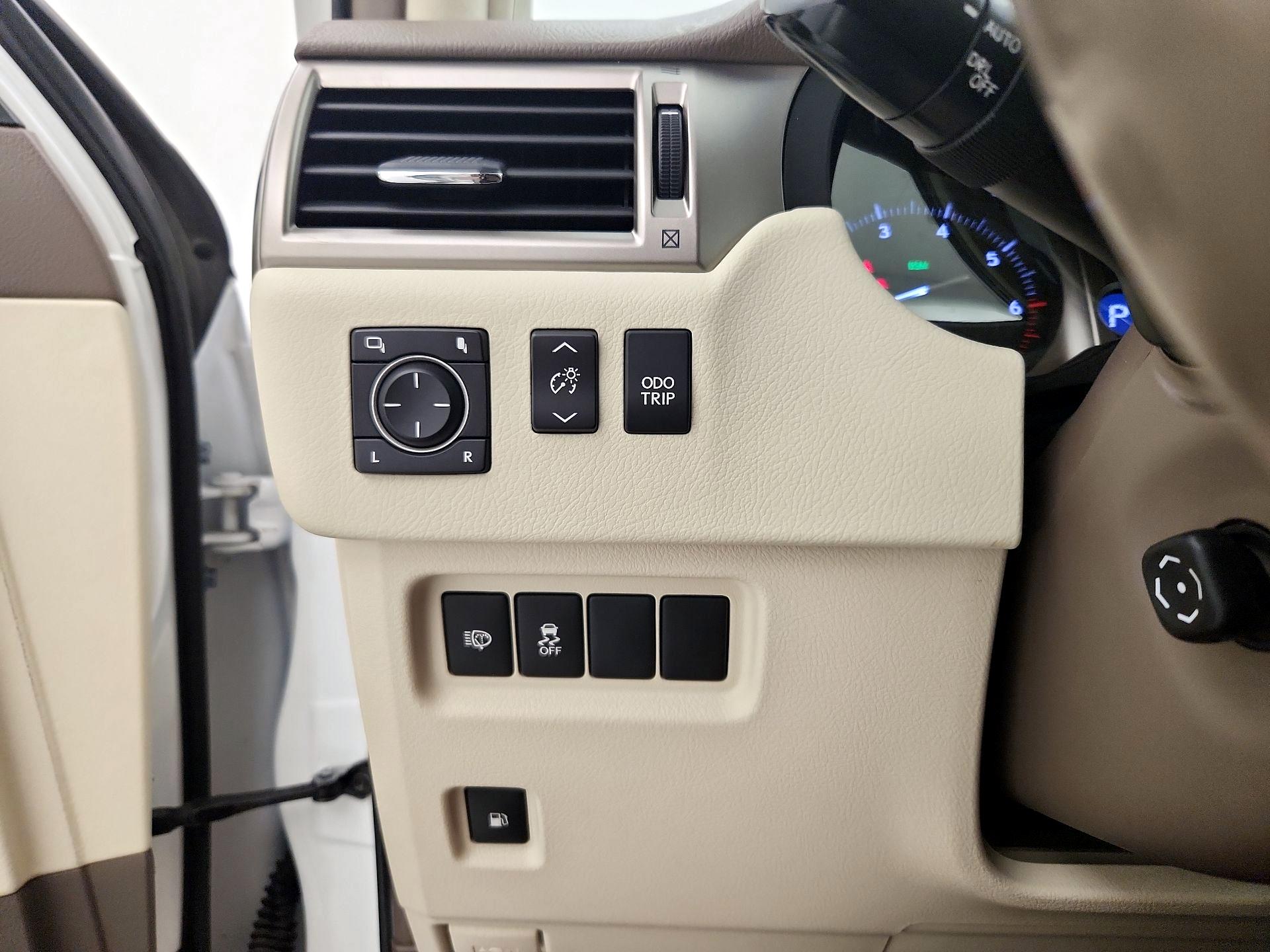 Thumbnail: 2016 Lexus GX - 13