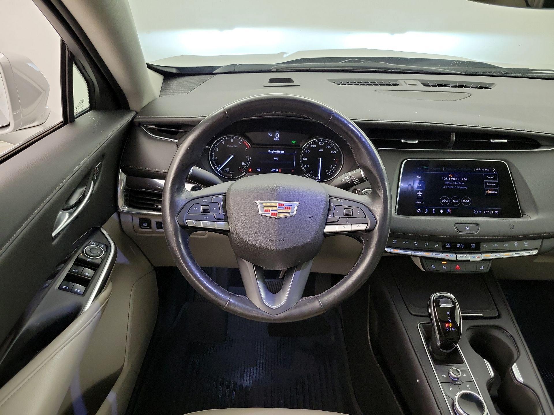 Thumbnail: 2021 Cadillac XT4 - 10