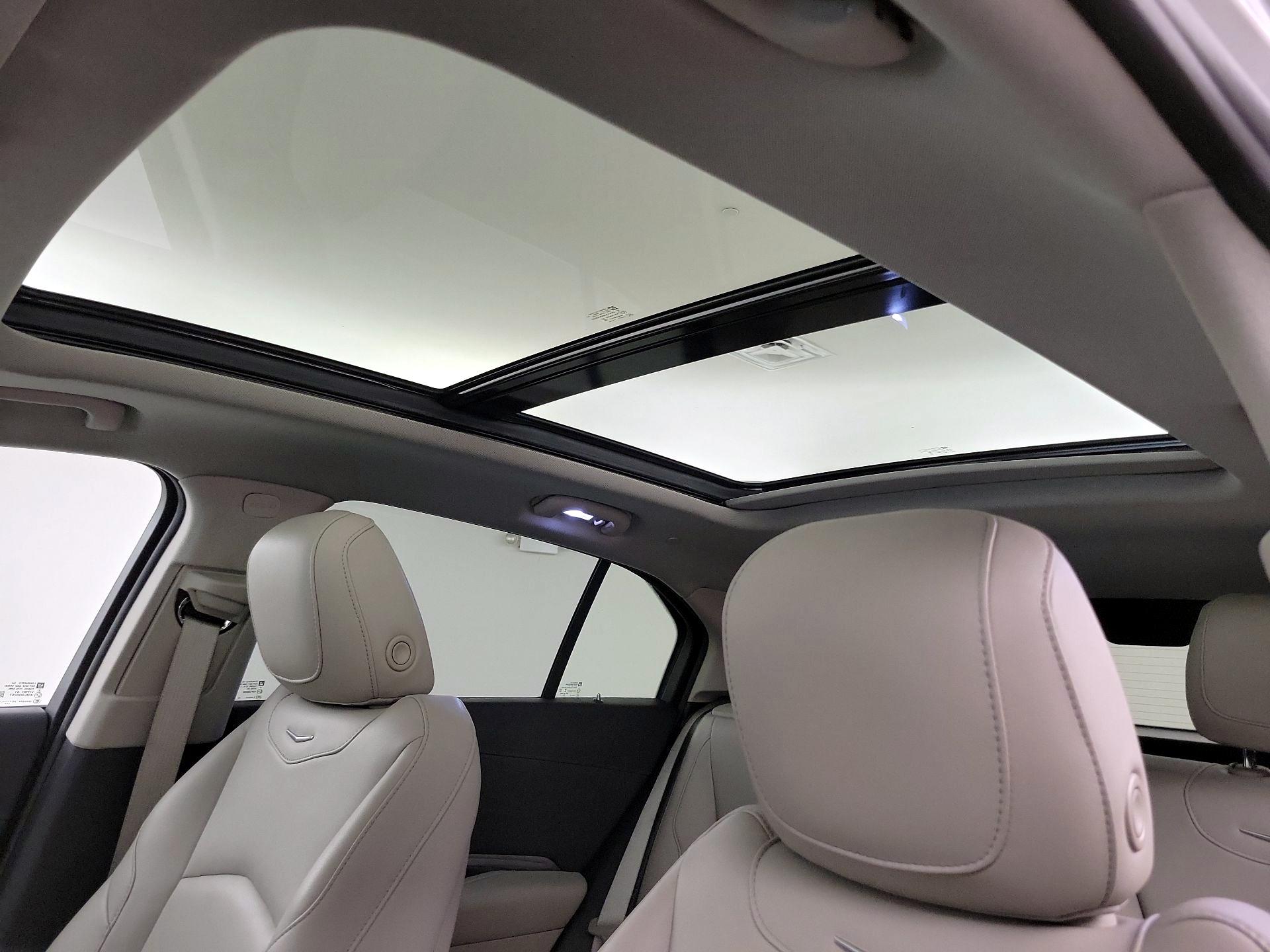 Thumbnail: 2021 Cadillac XT4 - 20
