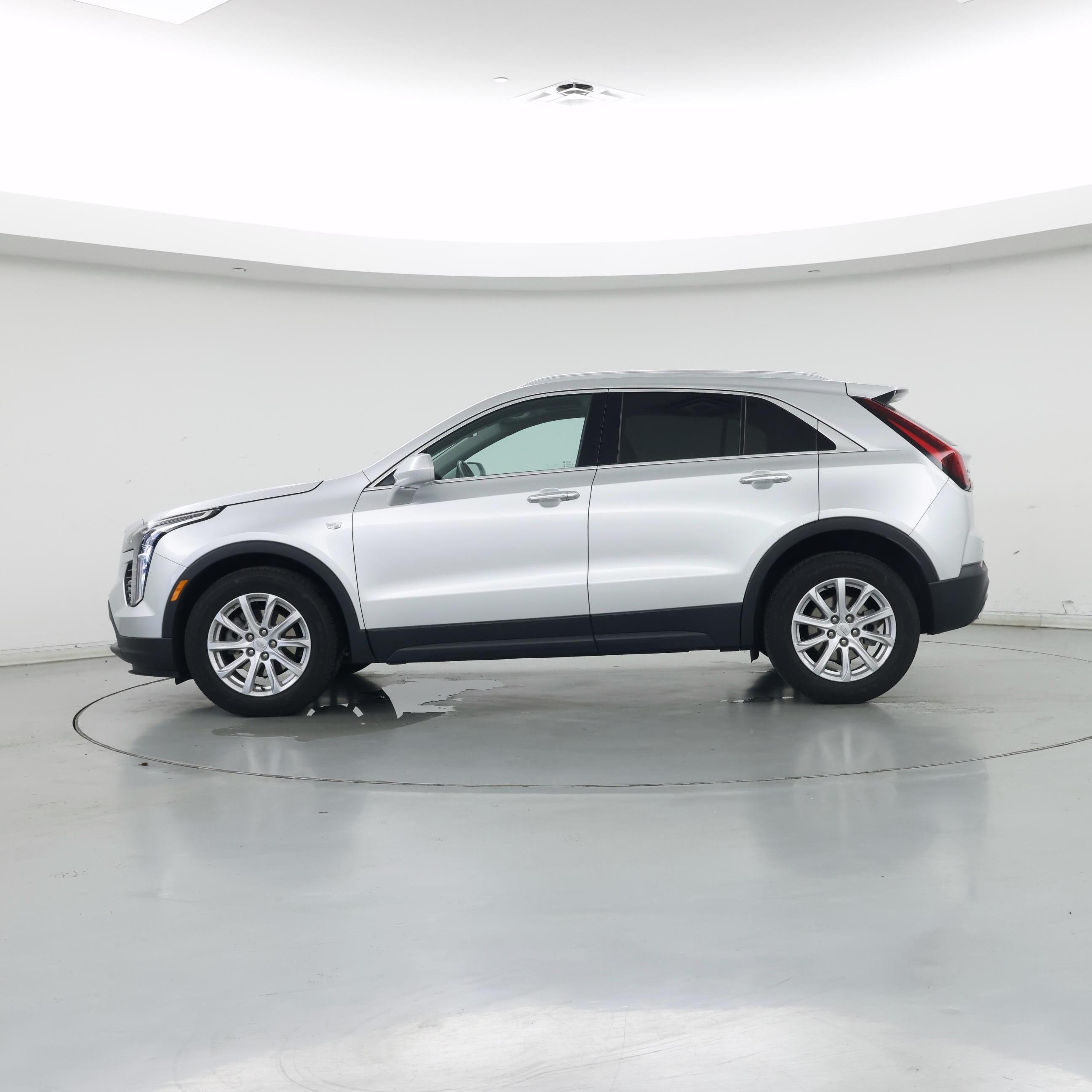 Thumbnail: 2021 Cadillac XT4 - 3