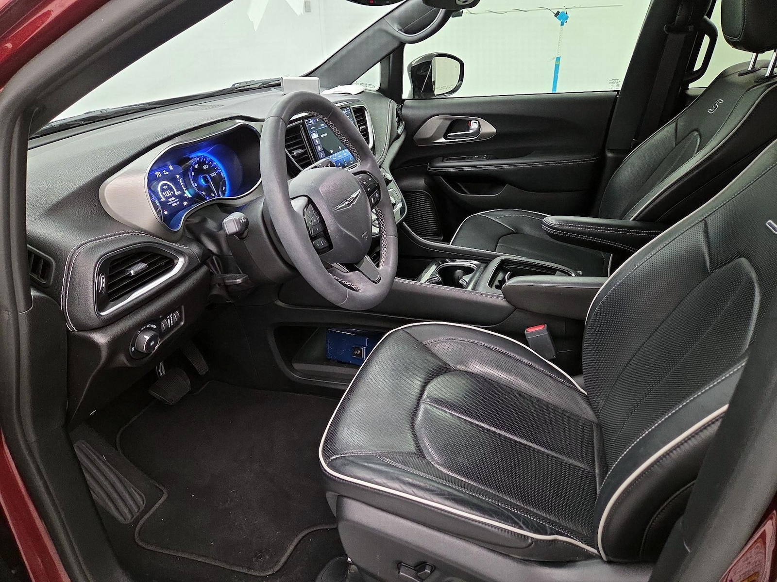 2023 Chrysler Pacifica Limited - Photo 12