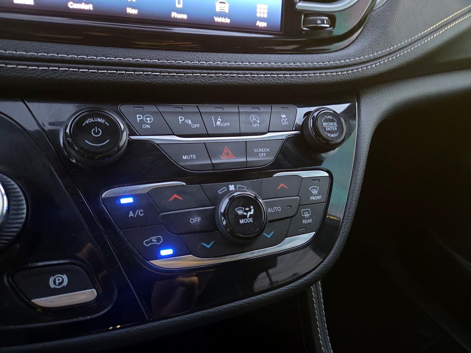 2023 Chrysler Pacifica Limited - Photo 17