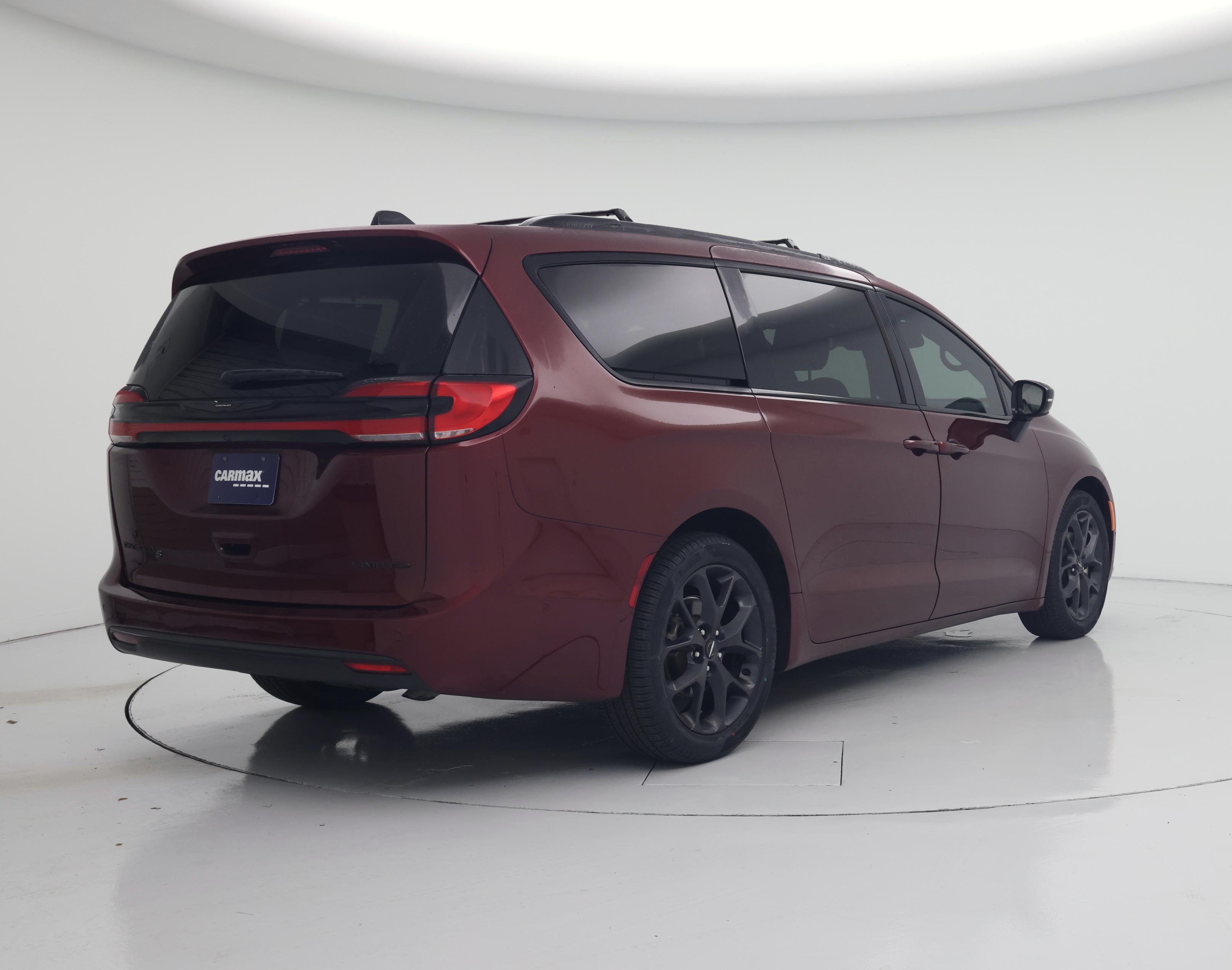 Thumbnail: 2023 Chrysler Pacifica - 8