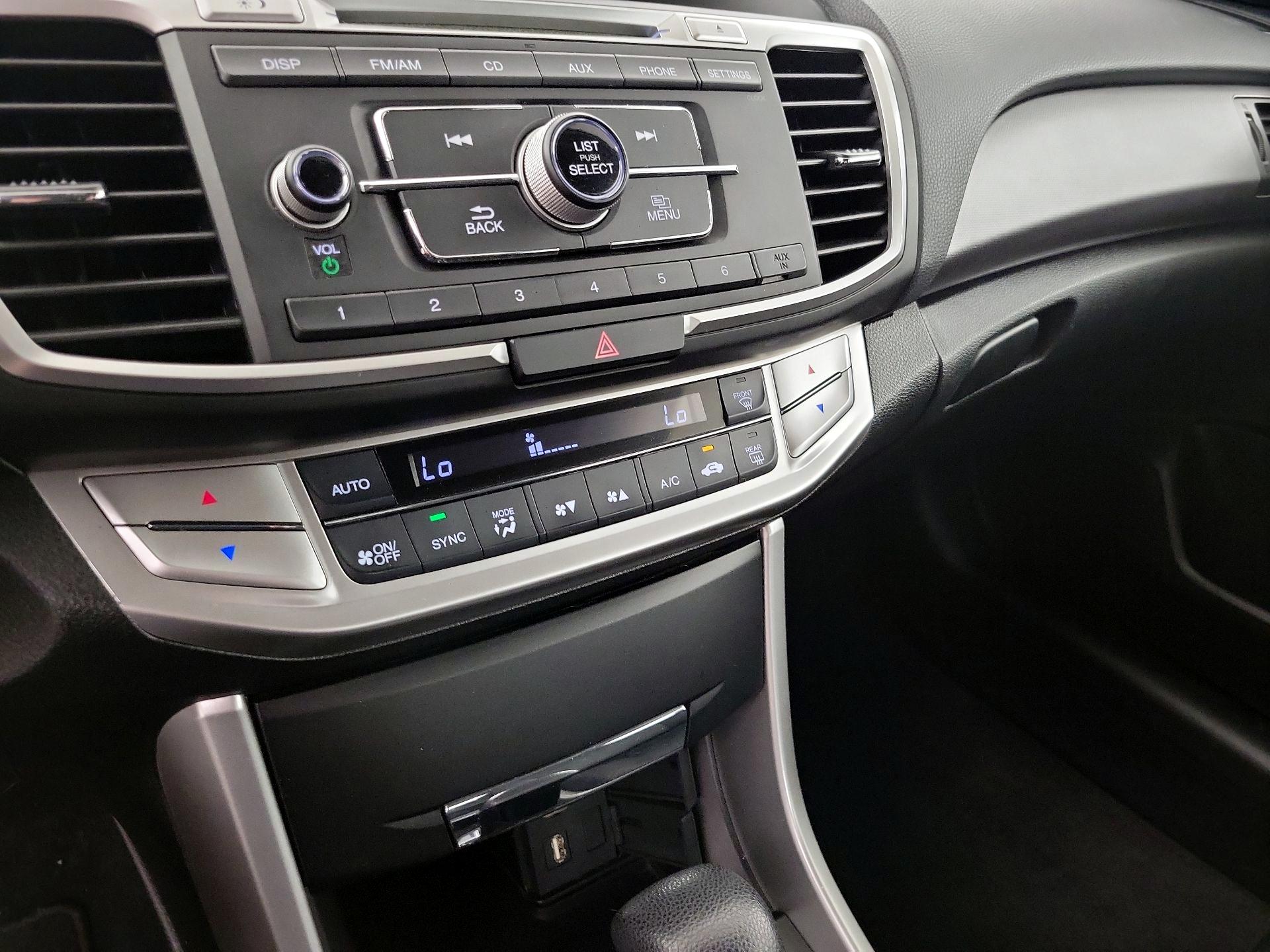 Thumbnail: 2015 Honda Accord - 16